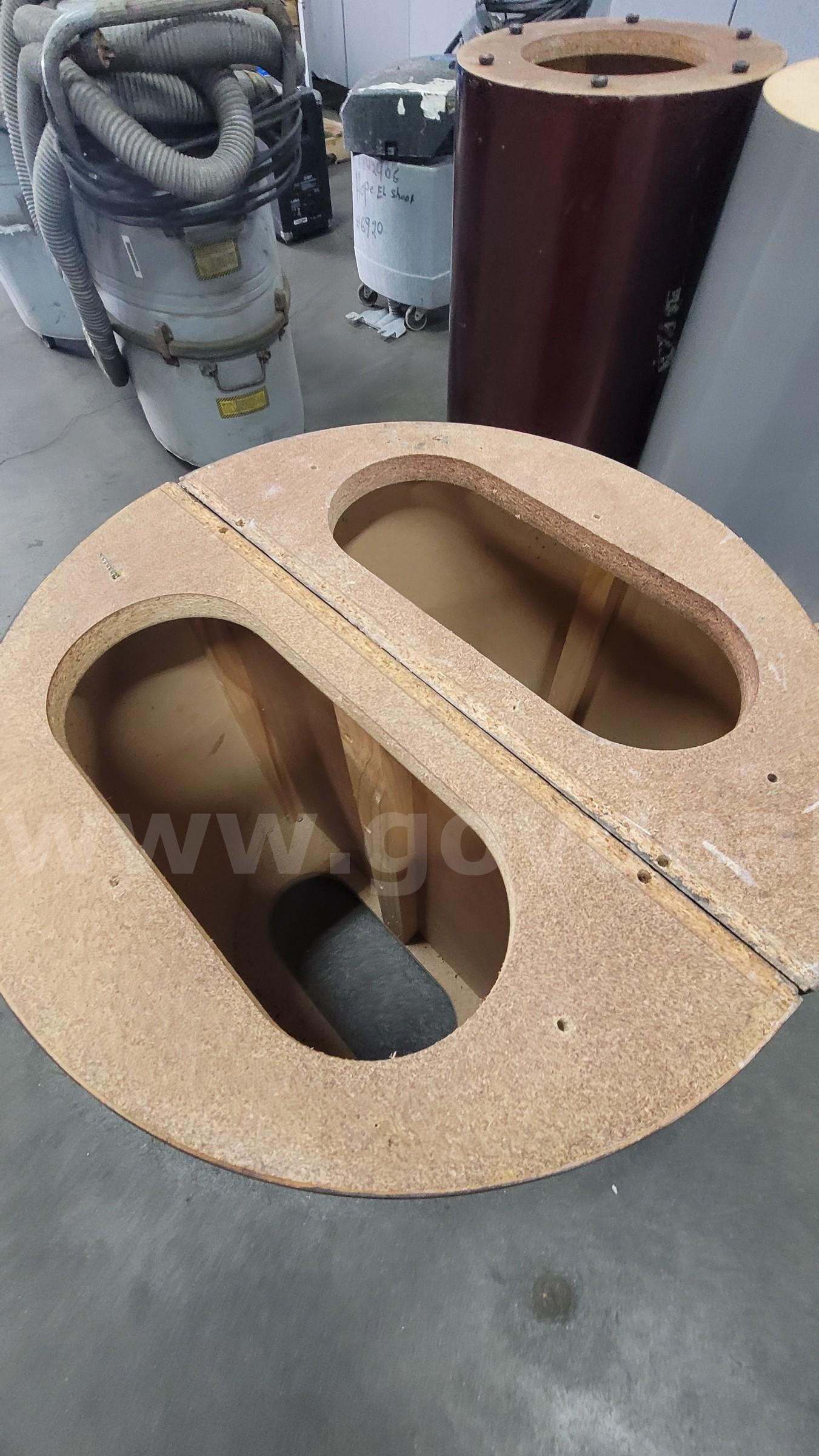 **** CYLINDRICAL DISPLAY PEDESTAL BY LOT **** (I)   Government Surplus Auction - Photo #4