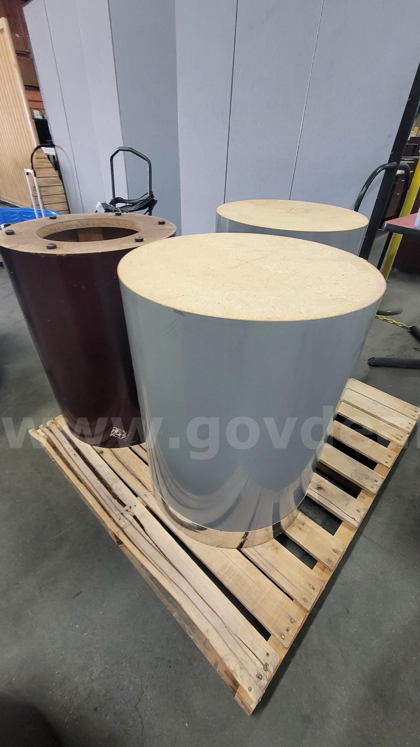 **** CYLINDRICAL DISPLAY PEDESTAL BY LOT **** (I)   Government Surplus Auction - Photo #6