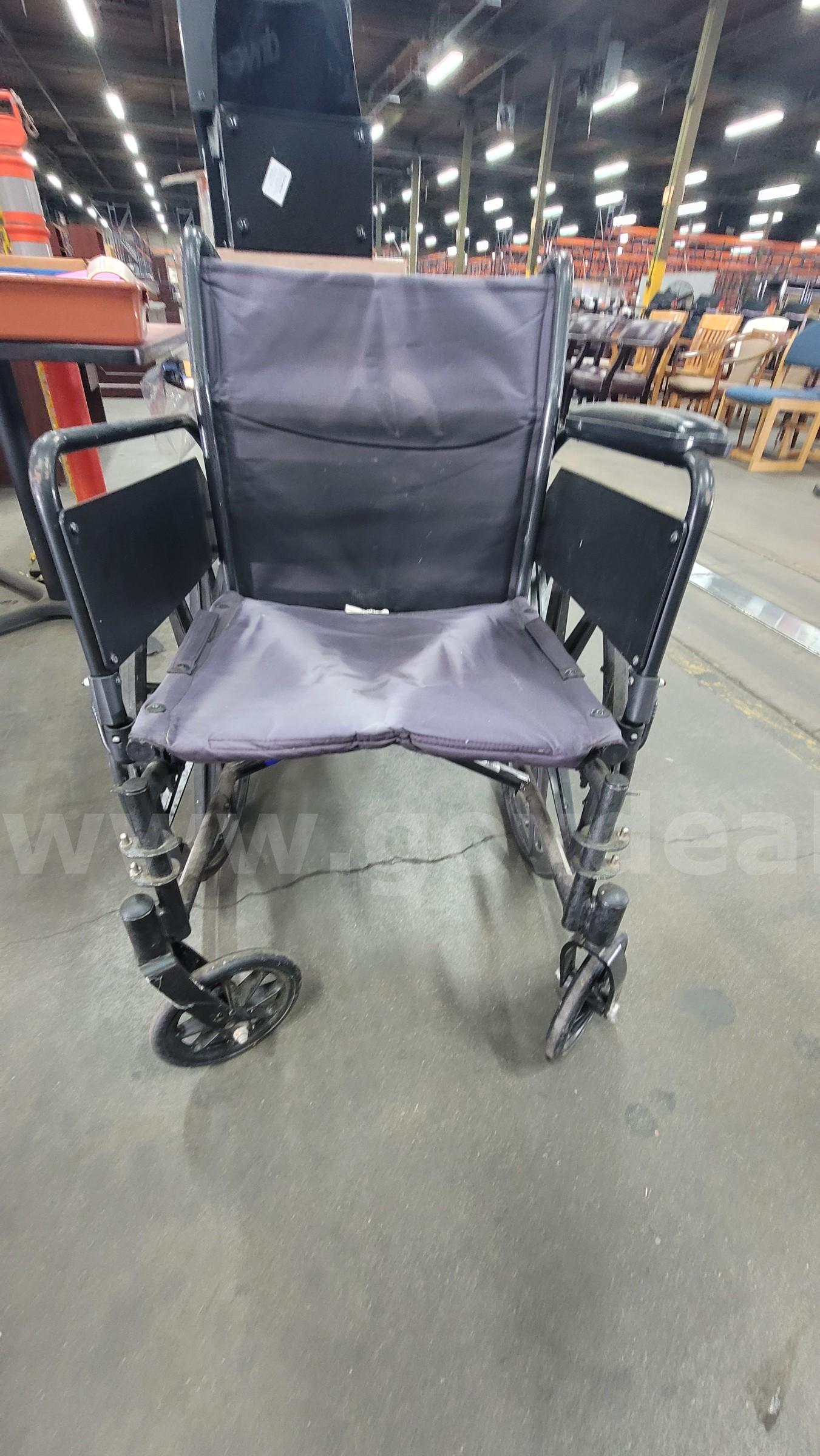 **** DRIVE MANUAL WHEELCHAIR **** (I)   Government Surplus Auction - Photo #3