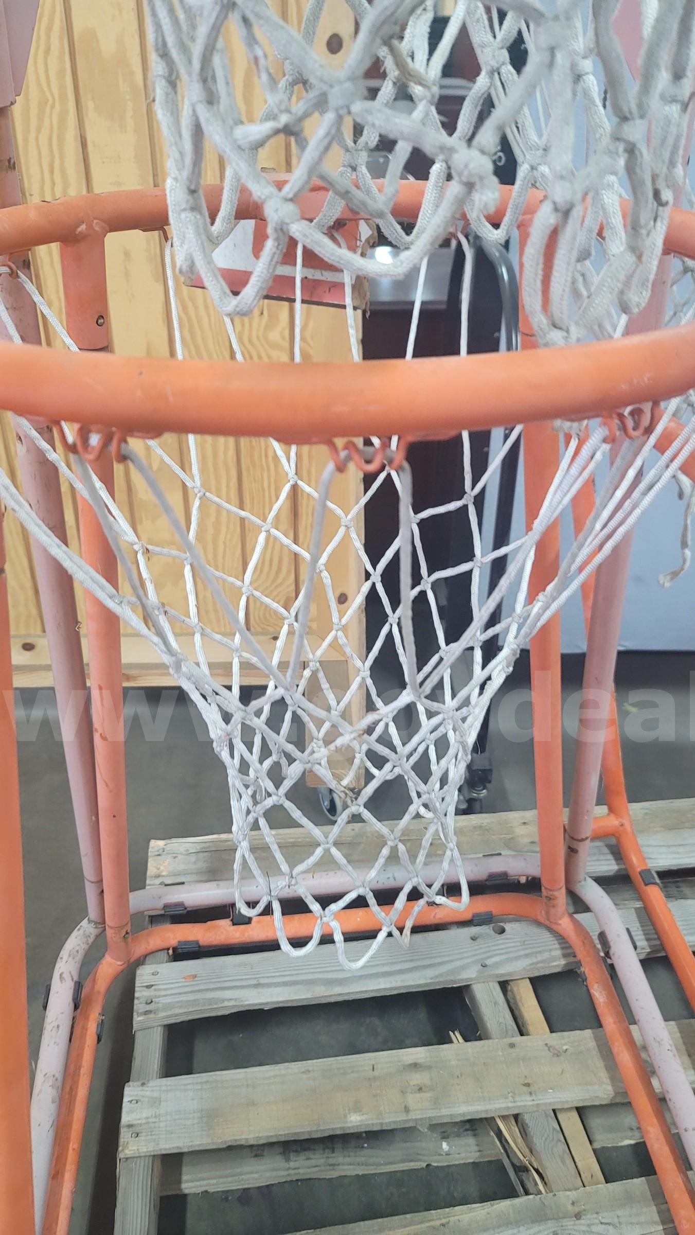 **** MULTI HOOP PORTABLE JUNIOR BASKETBALL STAND**** (I)   Government Surplus Auction - Photo #6