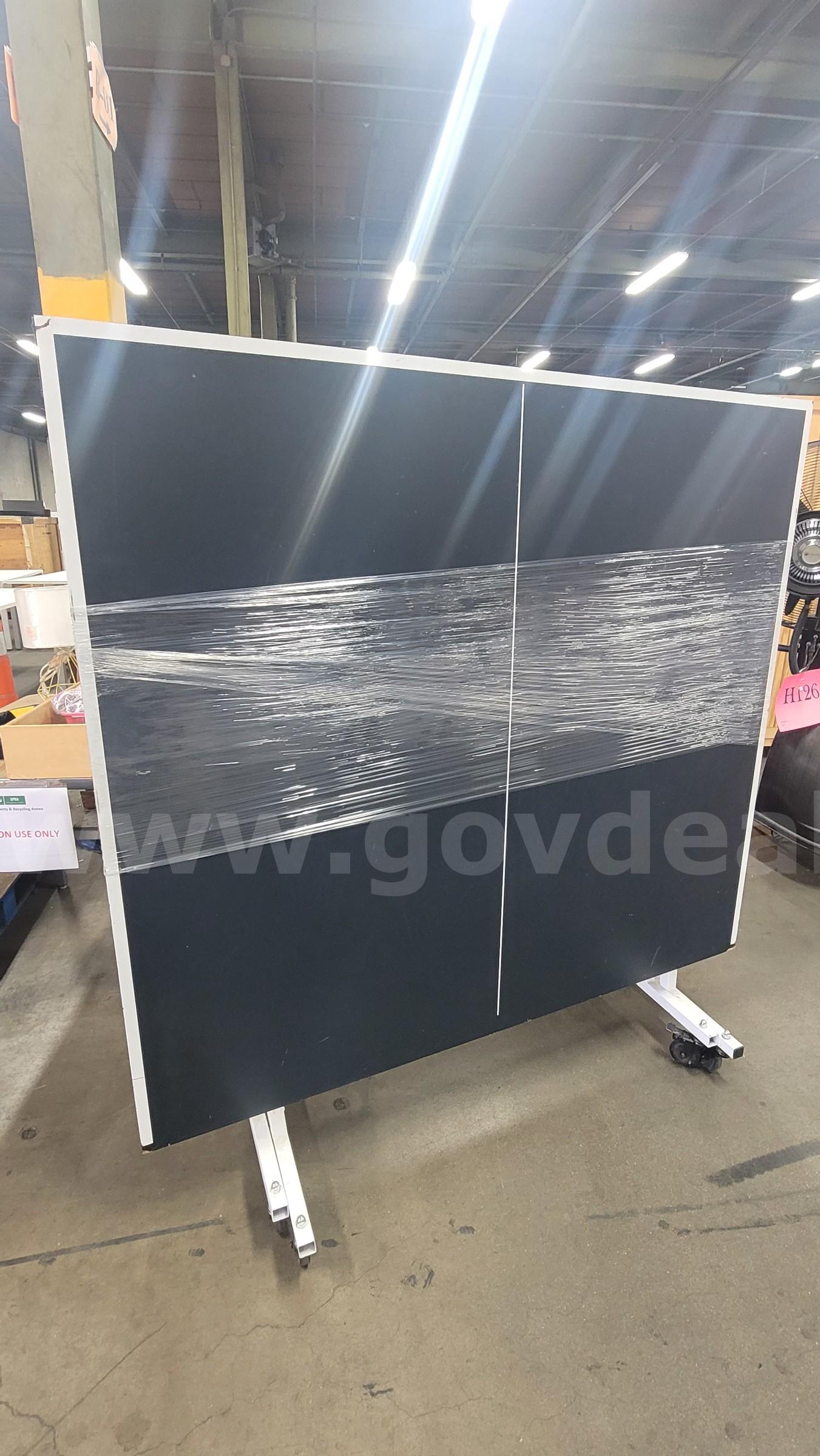 **** JOOLA INDOOR FOLDING TABLE TENNIS **** (I)   Government Surplus Auction - Photo #3