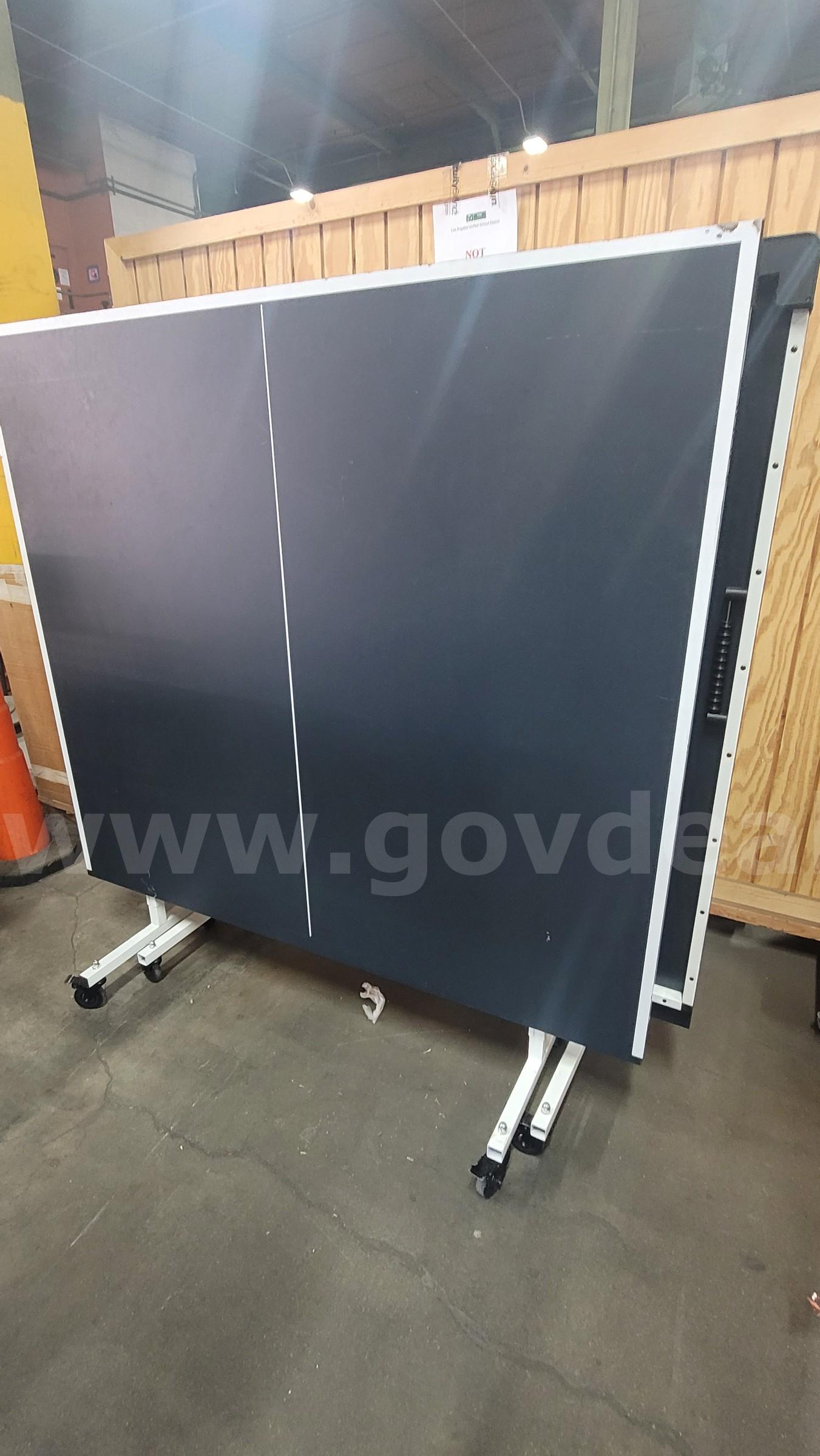 **** JOOLA INDOOR FOLDING TABLE TENNIS **** (I)   Government Surplus Auction - Photo #3