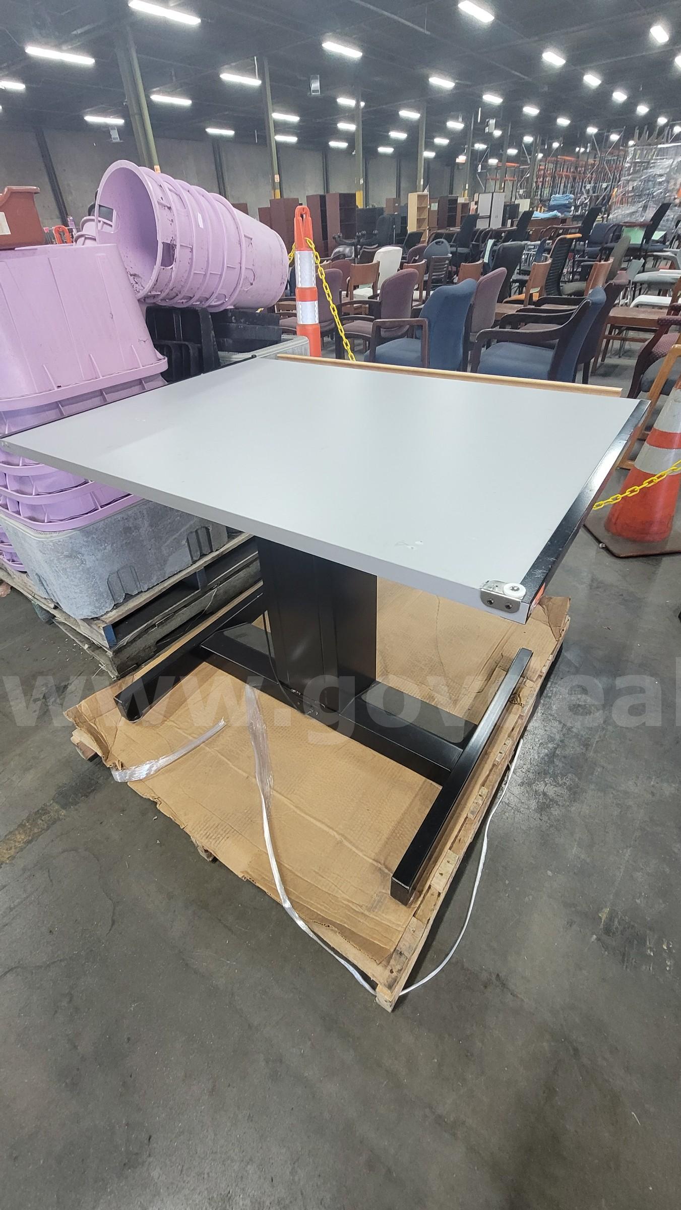 **** DRAFTING TABLE 42 INCHES X 30 INCHES **** (I)   Government Surplus Auction - Primary Photo