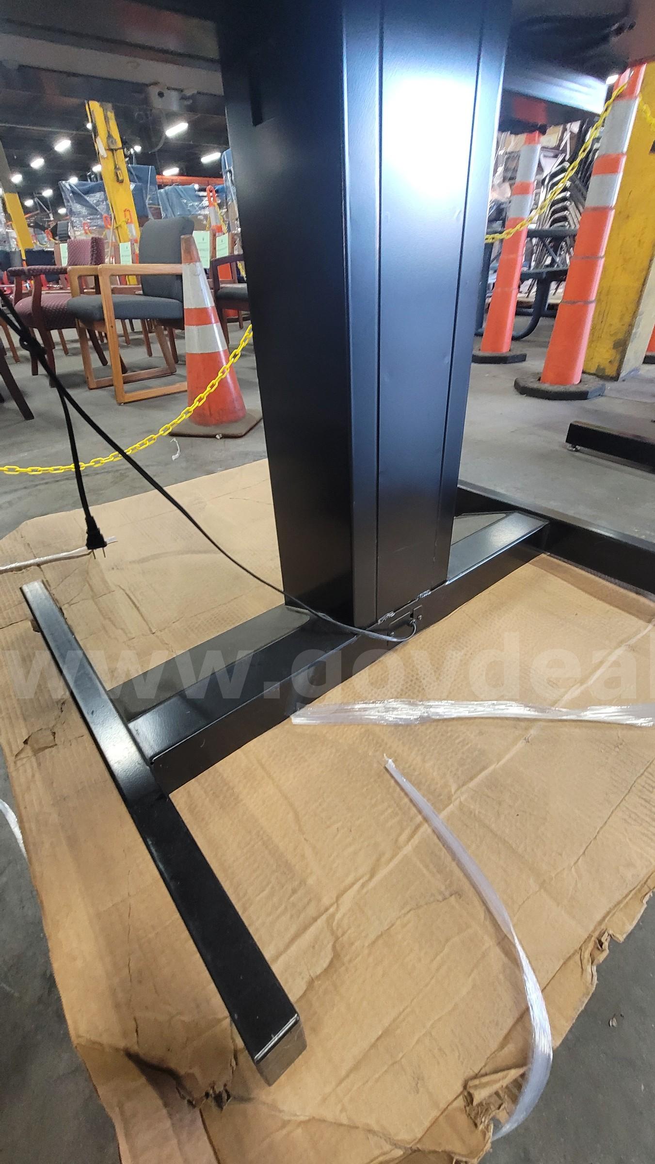 **** DRAFTING TABLE 42 INCHES X 30 INCHES **** (I)   Government Surplus Auction - Photo #6