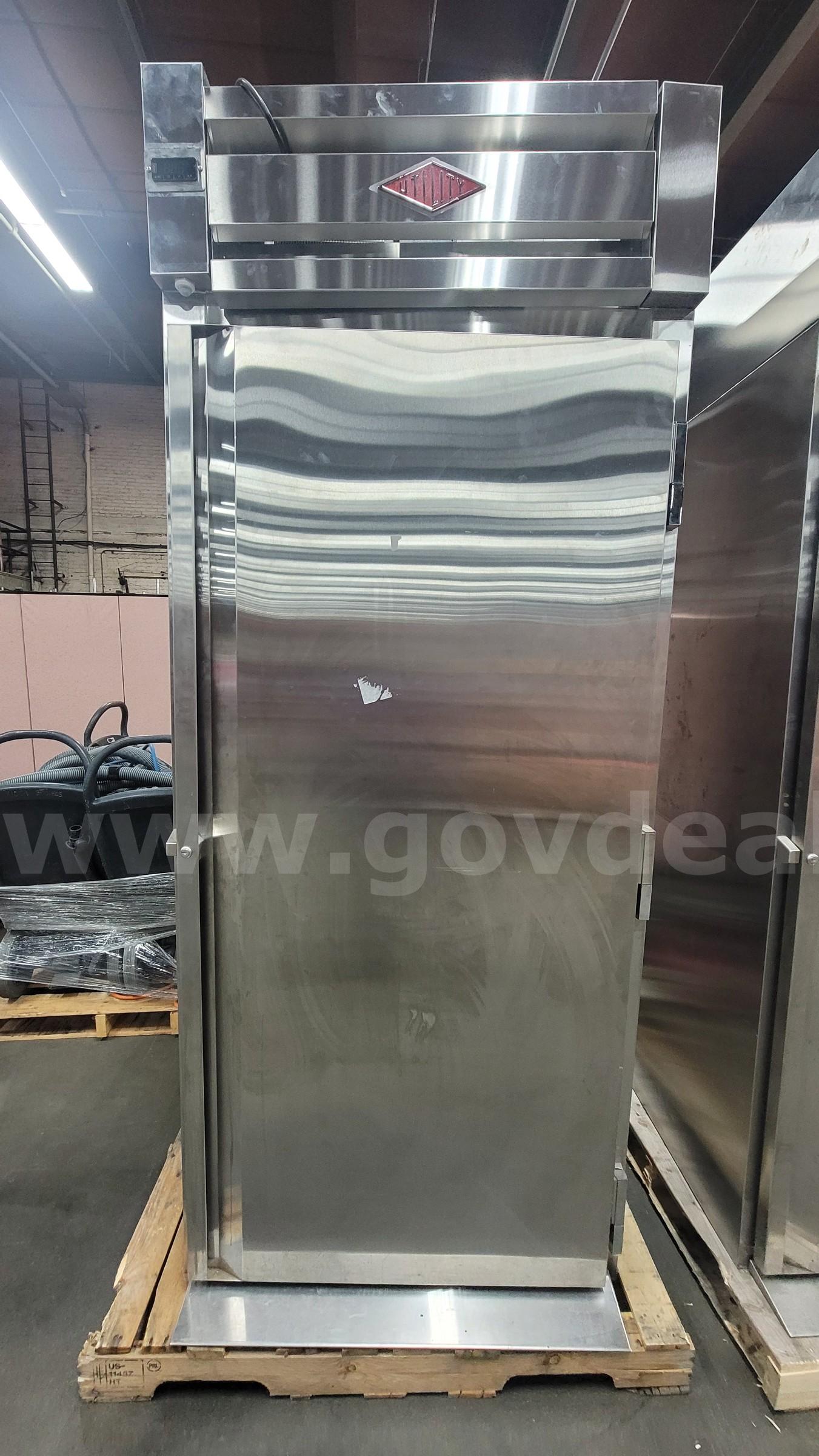 **** COMMERICAL UTILITY REFRIGERATOR **** (I)   Government Surplus Auction - Primary Photo