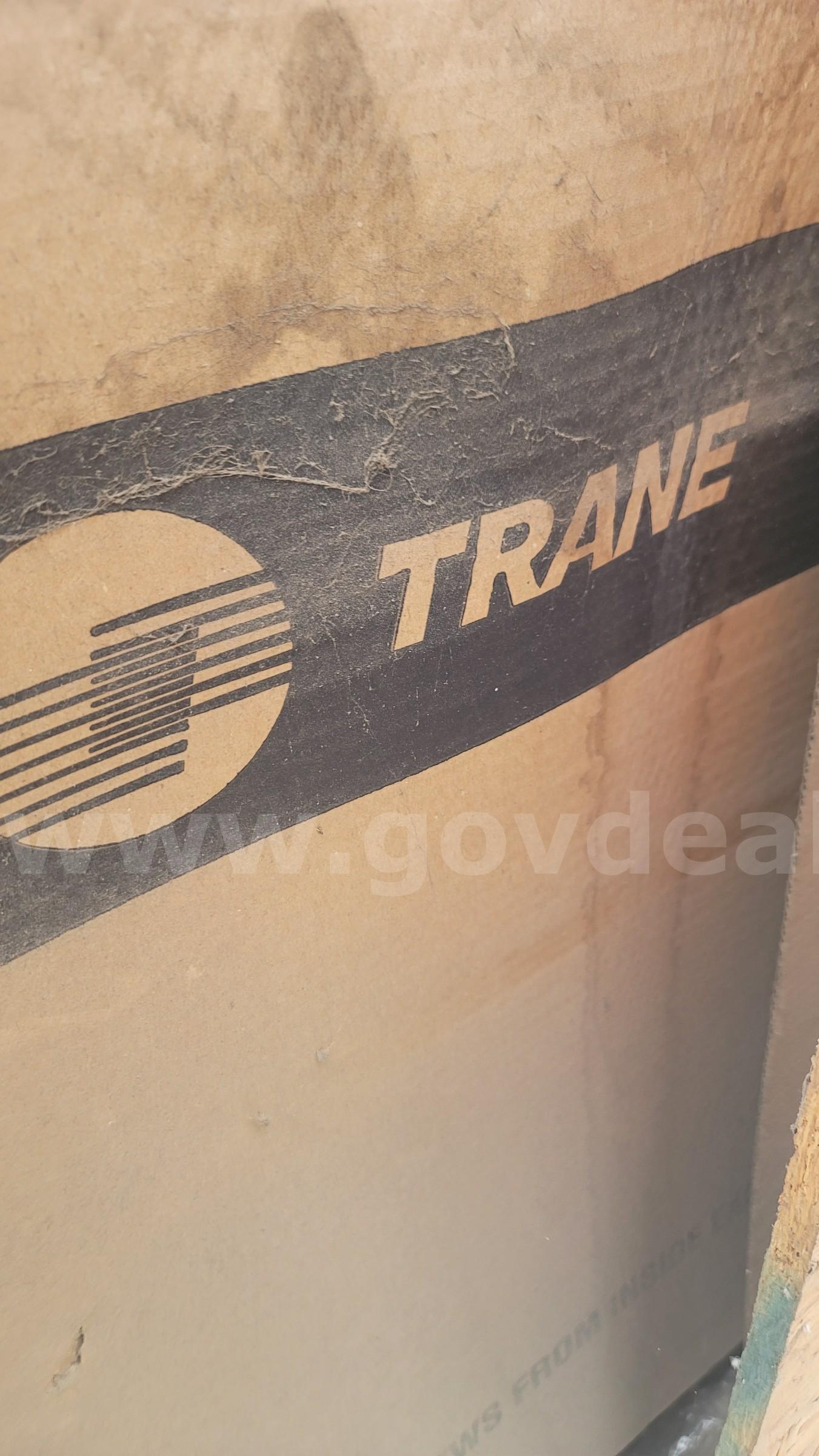**** HVAC TRANE COMMERCIAL COOLING SYSTEM **** (Y)   Government Surplus Auction - Photo #5