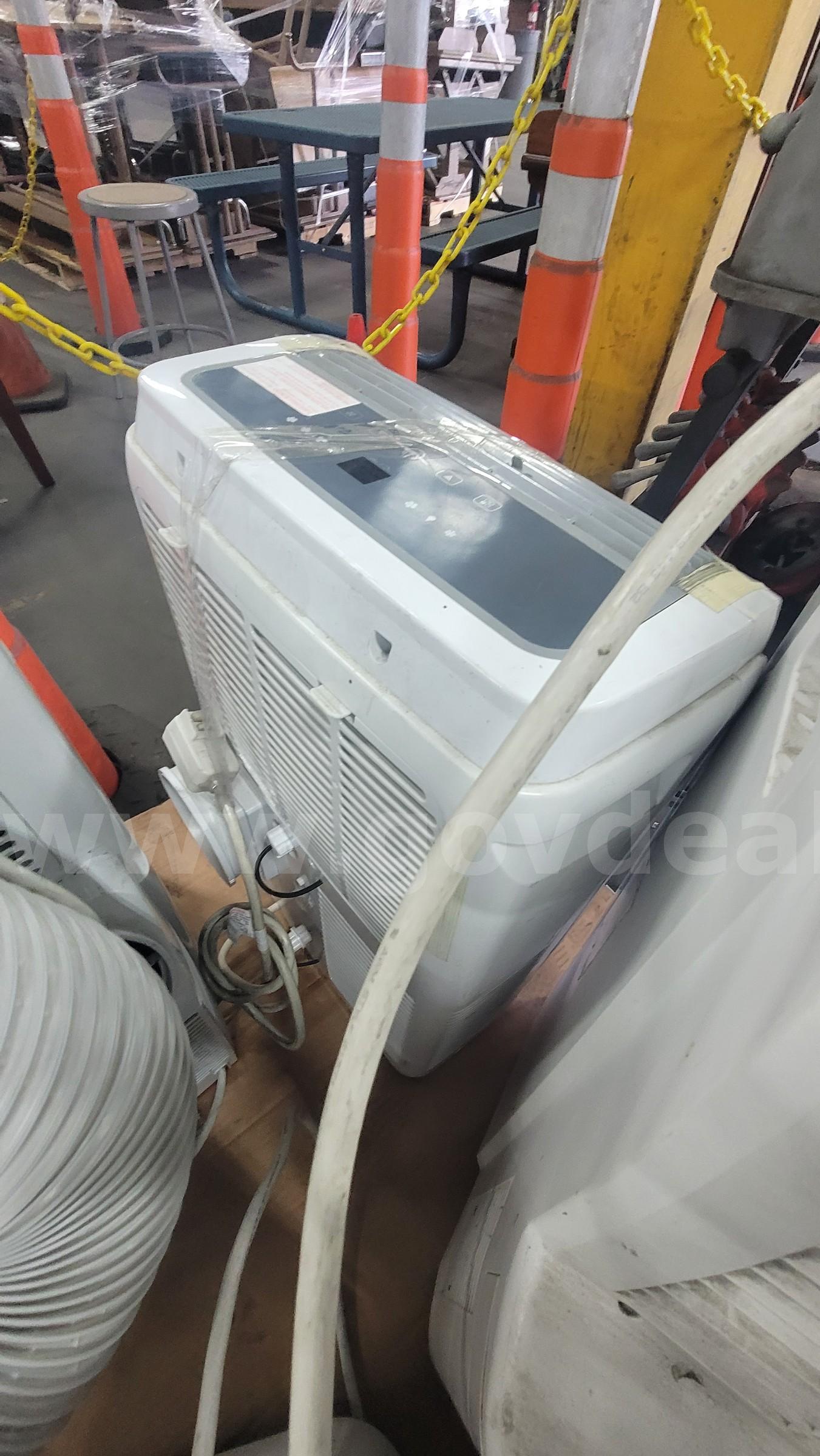 **** ASSORTED PORTABLE AC UNIT 4 IN A LOT **** (I)   Government Surplus Auction - Photo #6