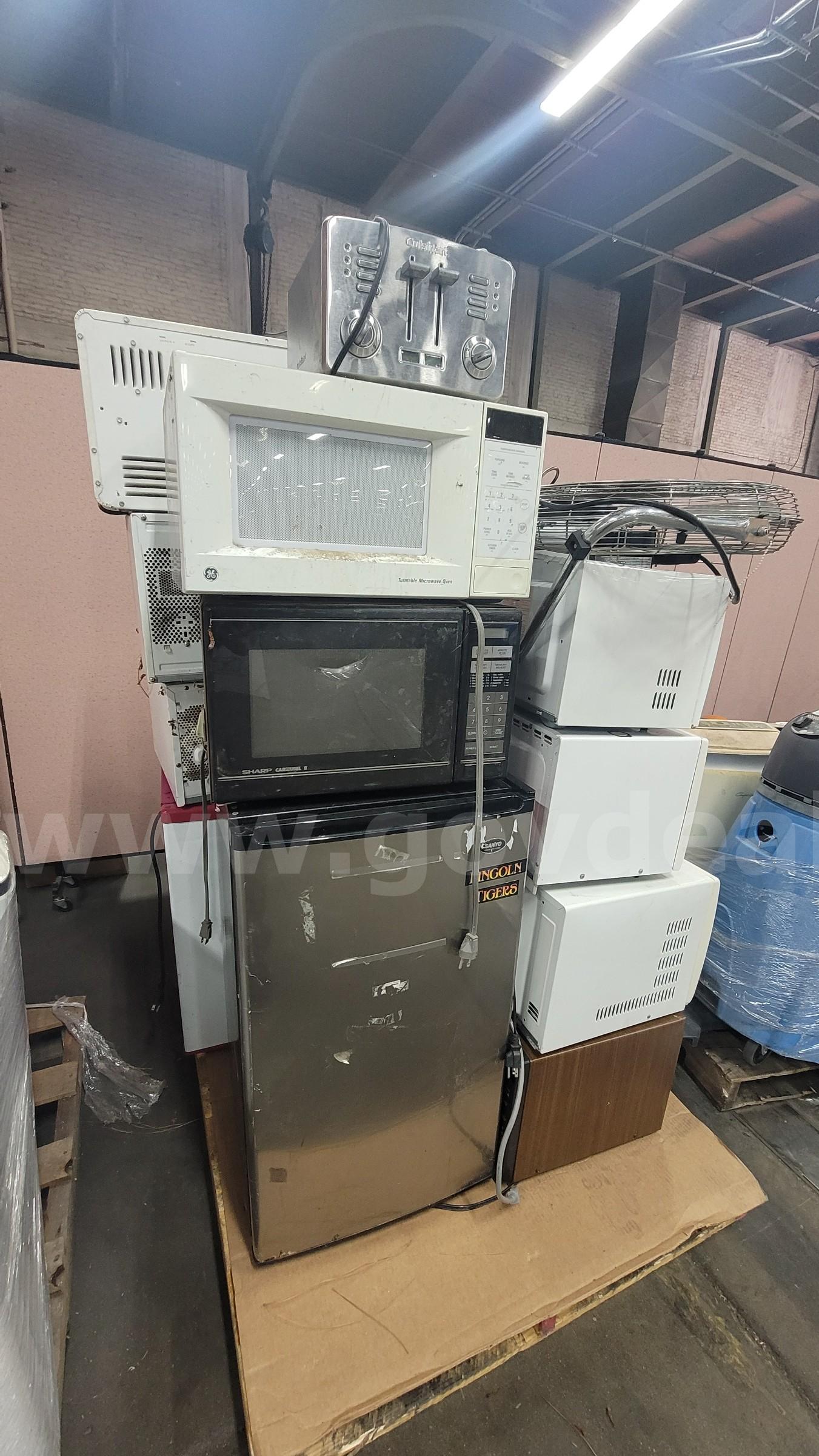 ****ASSORTED KITCHEN APPLIANCES **** (I)   Government Surplus Auction - Photo #3