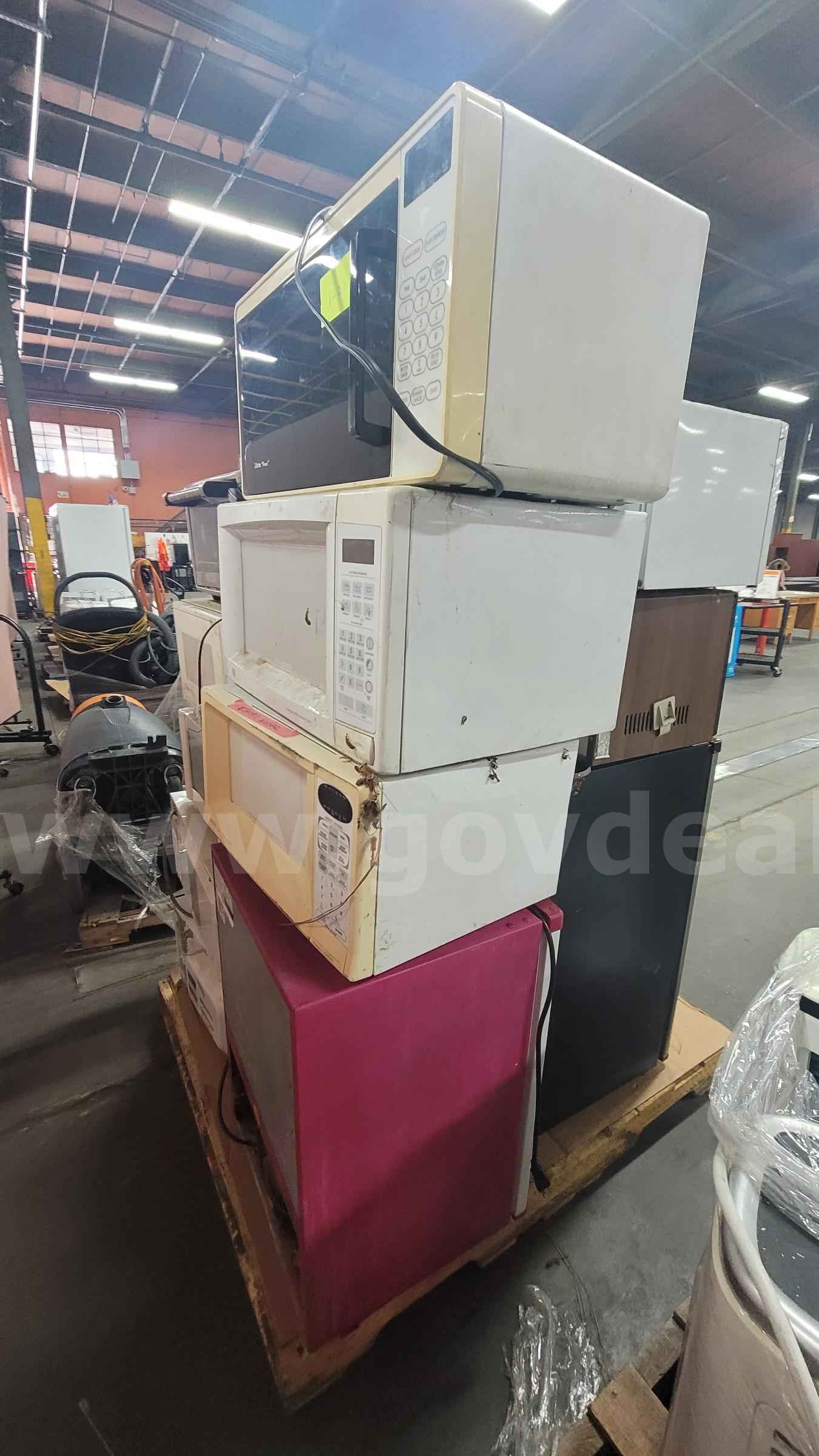 ****ASSORTED KITCHEN APPLIANCES **** (I)   Government Surplus Auction - Photo #4