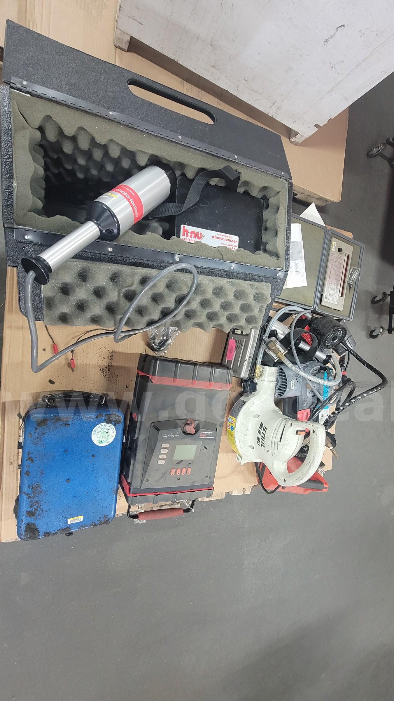 **** ASSORTED GAS DETECTION INSTRUMENTS BY LOT **** (I)   Government Surplus Auction - Primary Photo