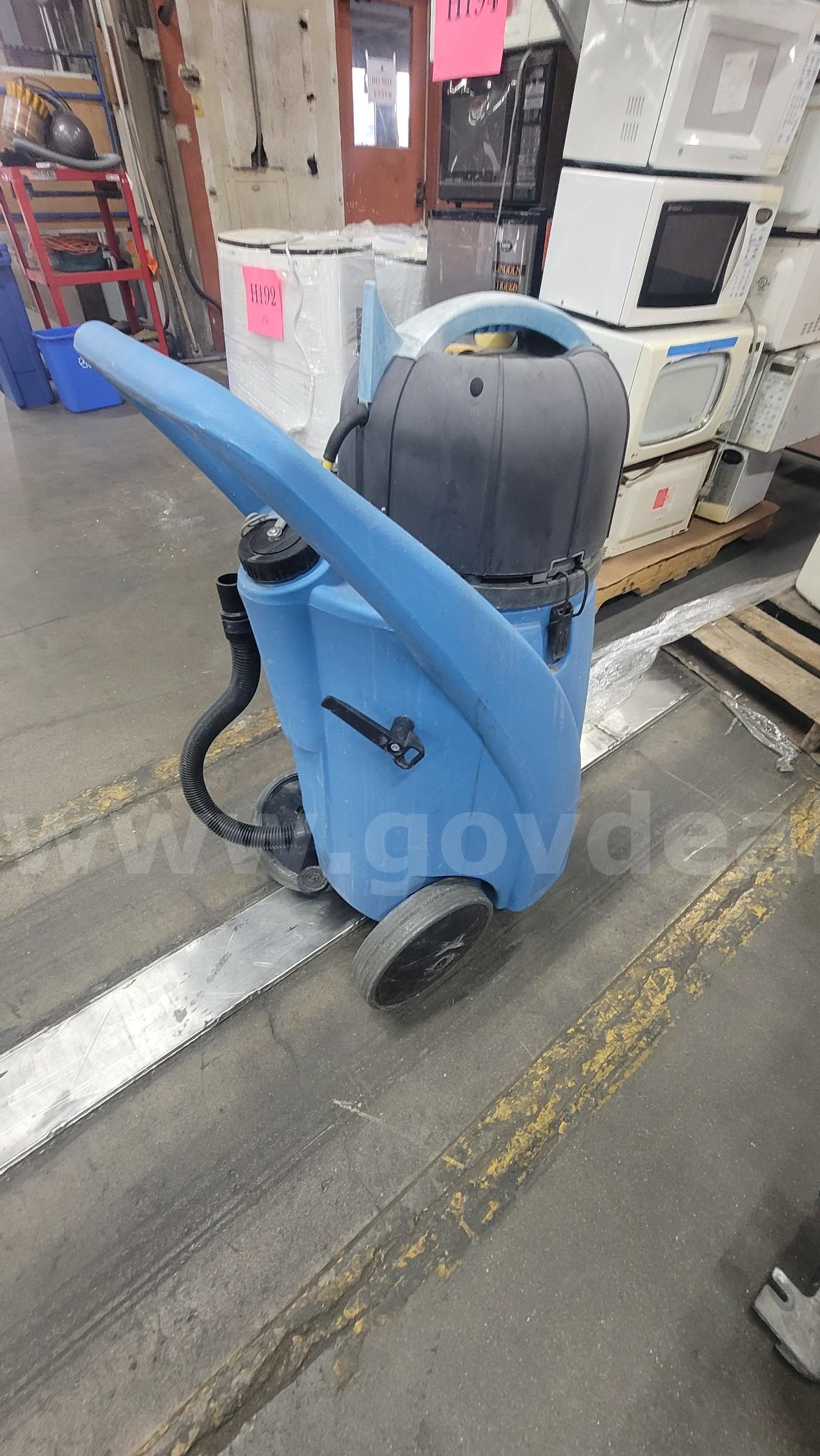 **** TRIDENT HILLYARD WET & DRY VACUUM **** (I)   Government Surplus Auction - Primary Photo