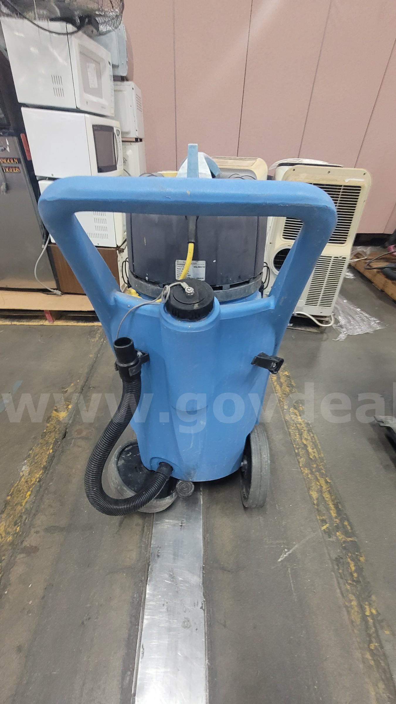 **** TRIDENT HILLYARD WET & DRY VACUUM **** (I)   Government Surplus Auction - Photo #2