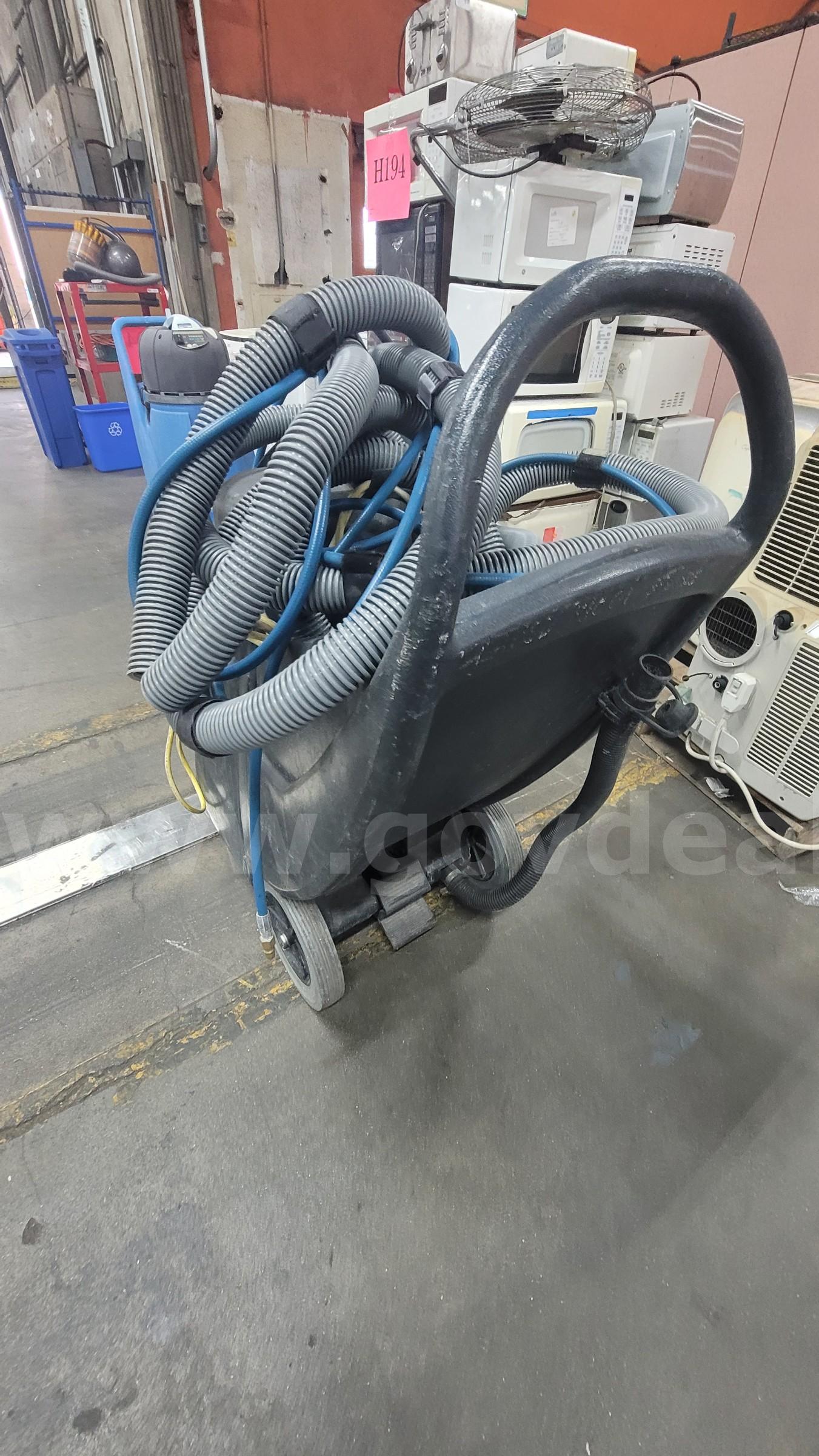 **** VIPER COMMERCIAL CARPET EXTRACTOR **** (I)   Government Surplus Auction - Photo #3