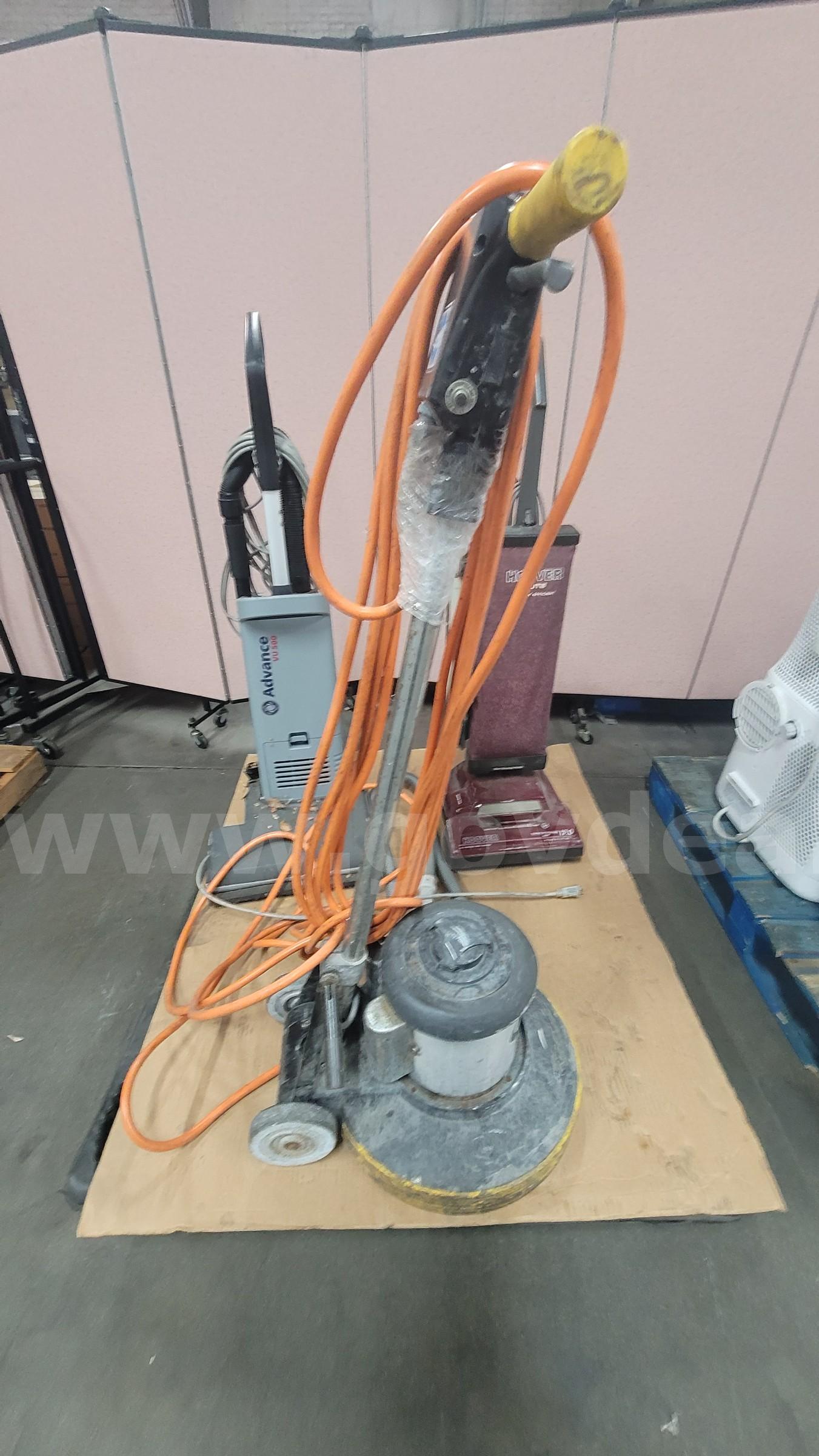 **** COMMERCIAL FLOOR POLISHER VACUUM**** (I) Honda Pilot Government Surplus Auction - Photo #2