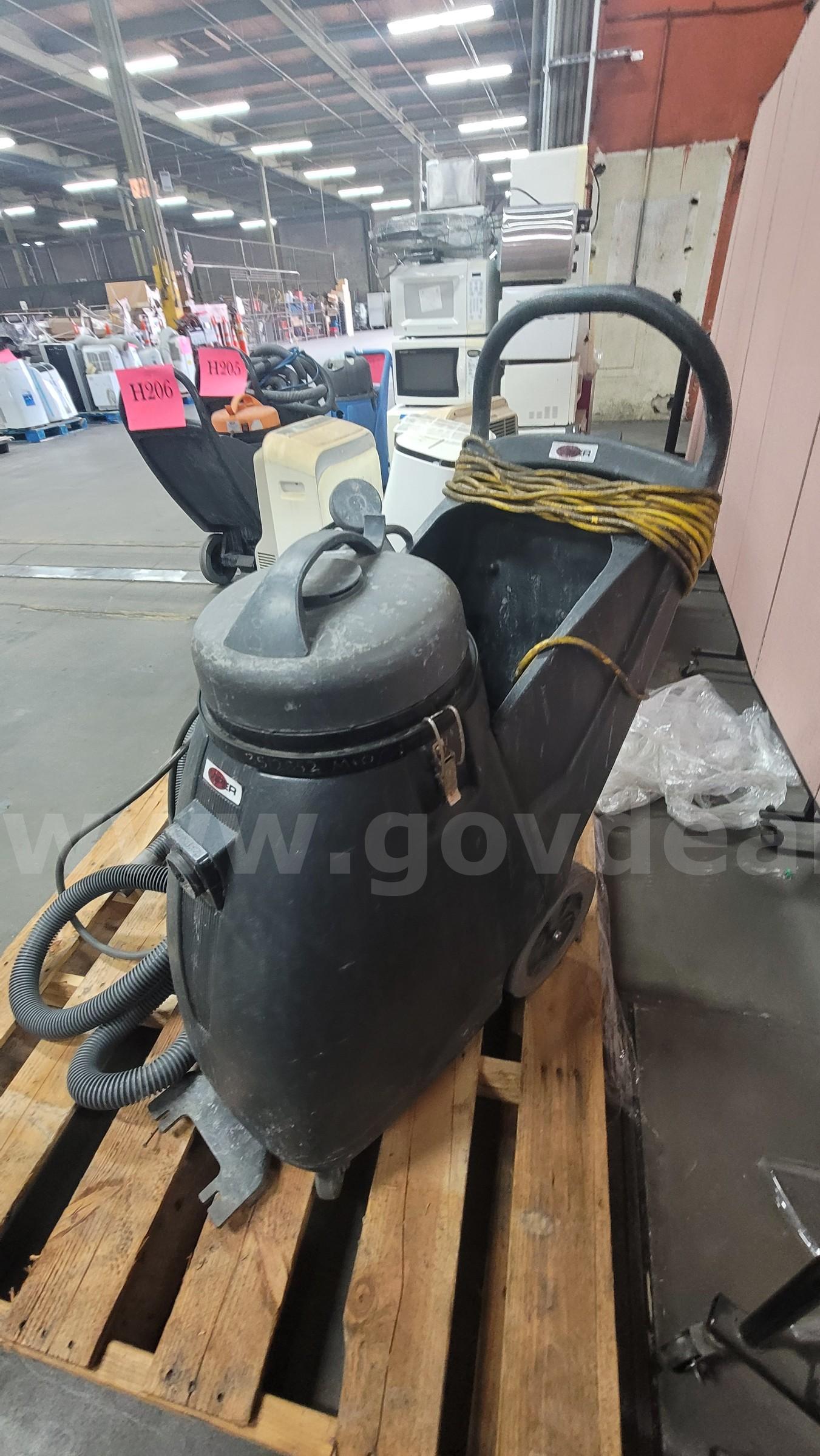 ****VIPER WET AND DRY VACUUM CLEANER*** (I) Honda Pilot Government Surplus Auction - Photo #5