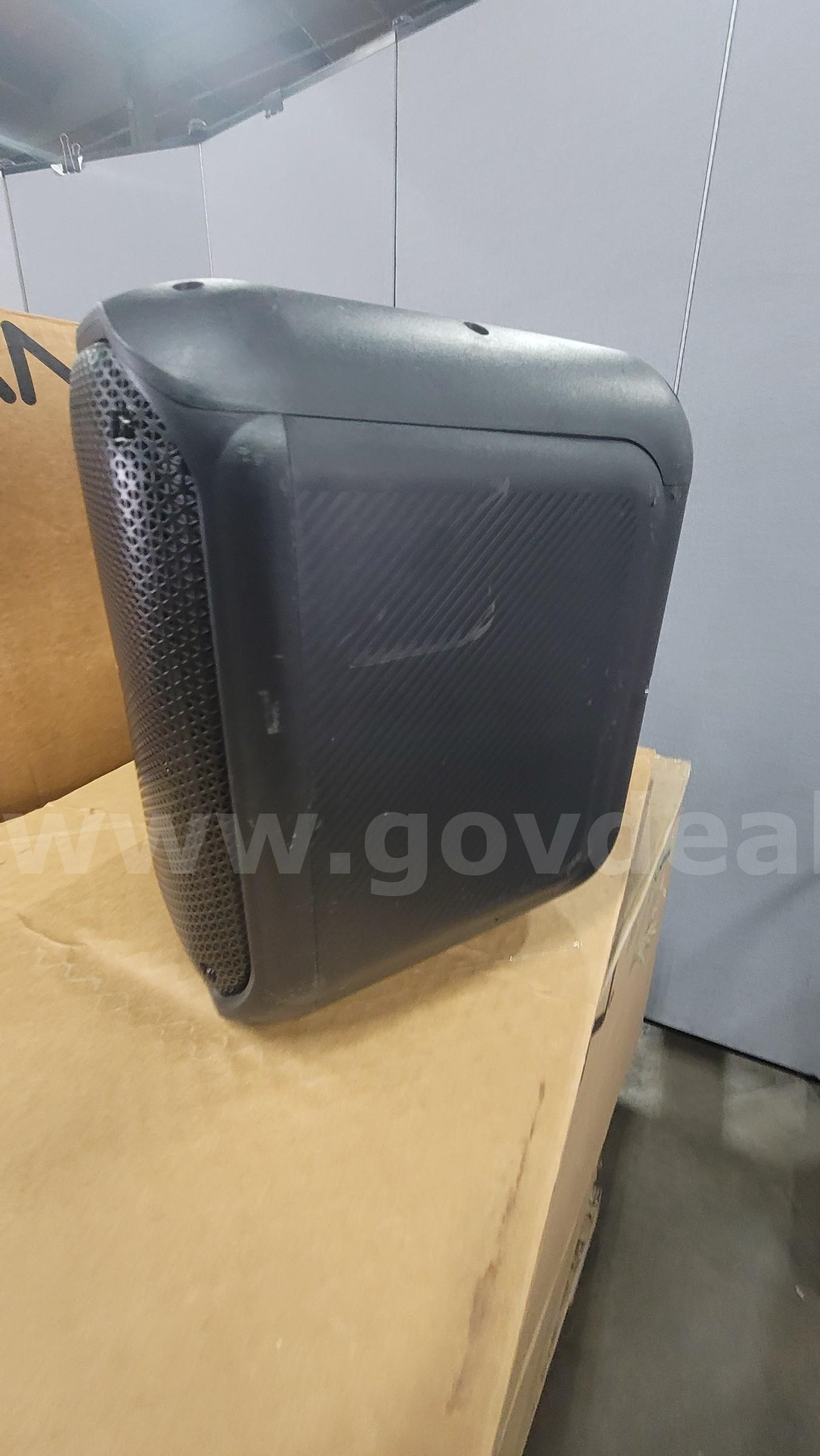 **** FOL PORTABLE BLUETOOTH SPEAKER*** (I) Honda Pilot Government Surplus Auction - Photo #3