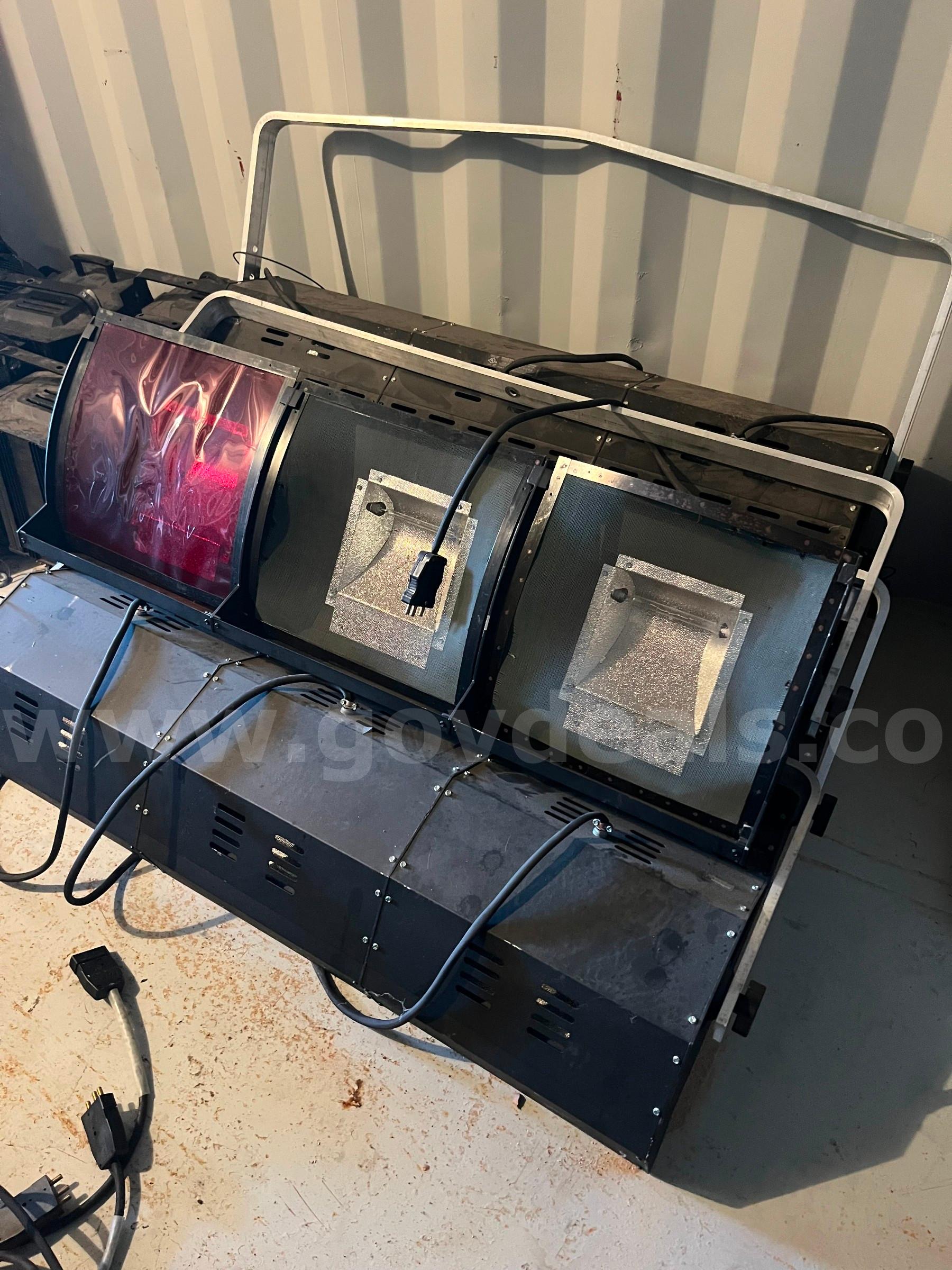 Ground Row and Sky - CYC Luminaire (Lot of 5)  14 Government Surplus Auction - Photo #2