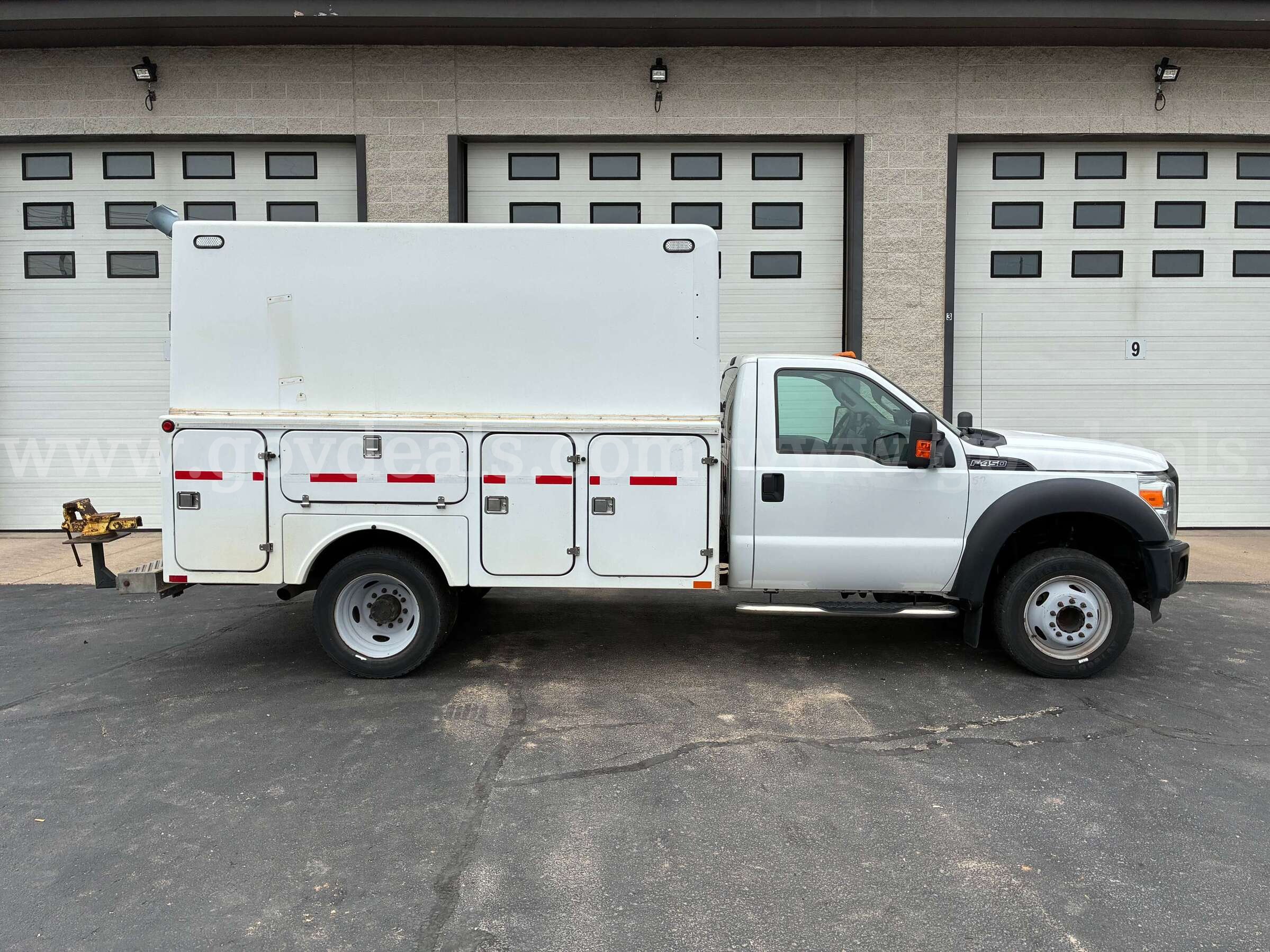 2015 Ford F-450 SD Ford F-450 Government Surplus Auction - Photo #3