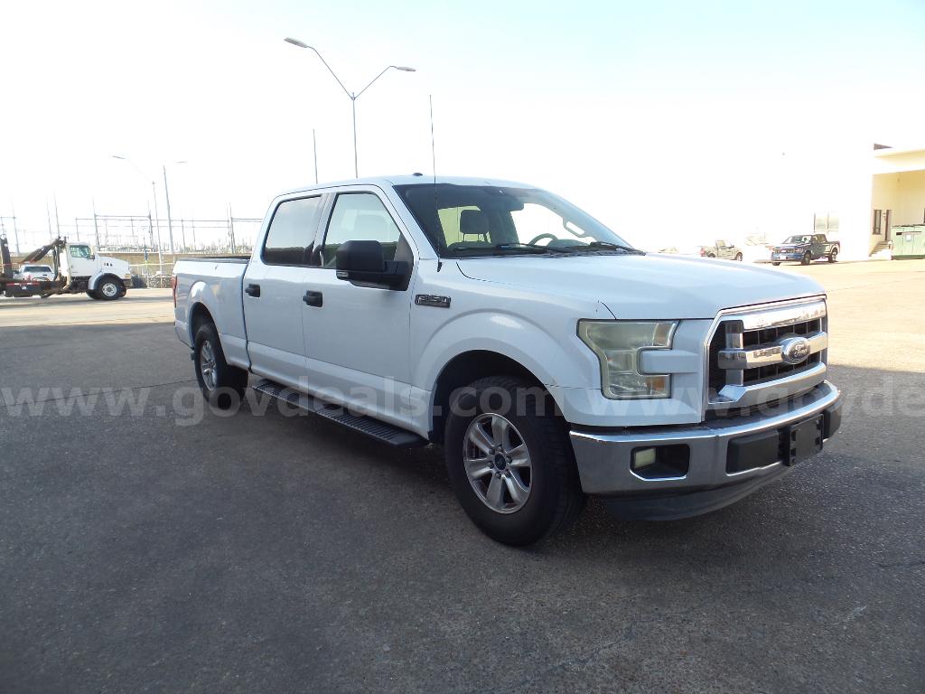2015 Ford F-150 XLT SuperCrew 5.5-ft. Bed 2WD Ford F-150 Government Surplus Auction - Photo #2