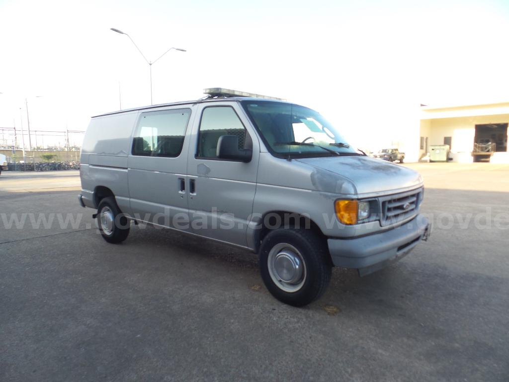 2006 Ford Econoline Ford Econoline Government Surplus Auction - Photo #2