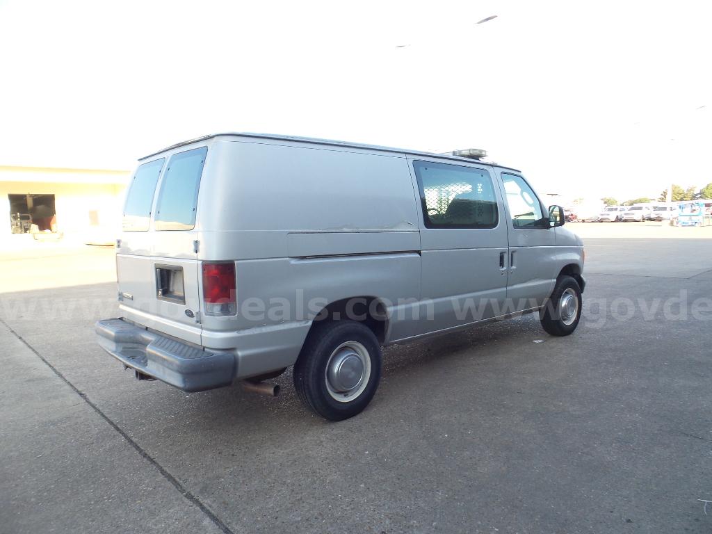 2006 Ford Econoline Ford Econoline Government Surplus Auction - Photo #3