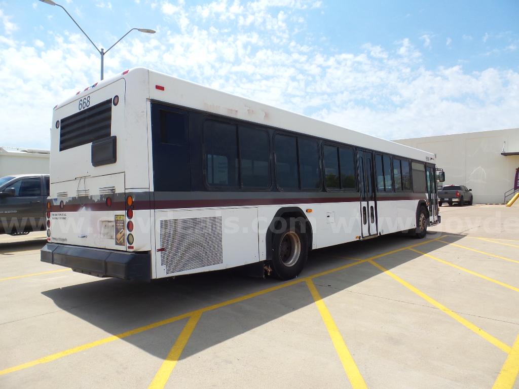 Gillig Refurbis Gillig G27D102N4 Government Surplus Auction - Photo #3