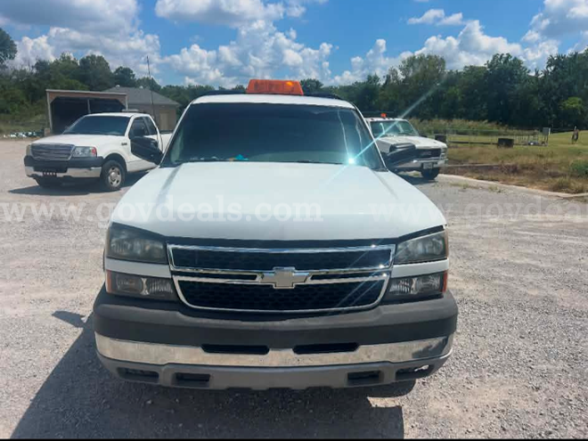 2006 Chevrolet Silverado 2500HD Work Truck 2WD Chevrolet Silverado 2500HD Government Surplus Auction - Photo #2