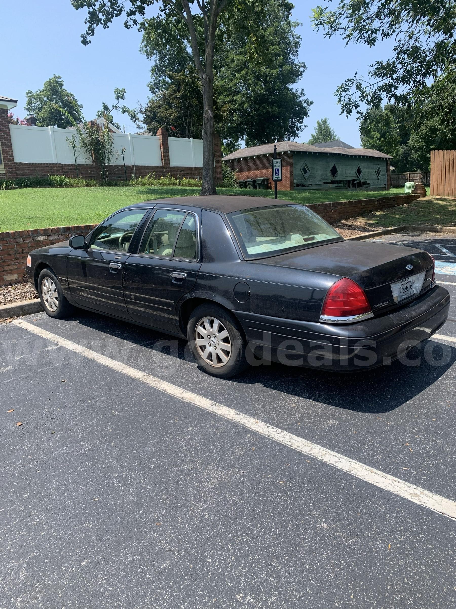 2006 Ford Crown Victoria LX Ford Crown Victoria Government Surplus Auction - Photo #2