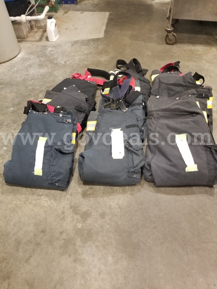 Fire Dept. Bunker Pants - 9 pairs   Government Surplus Auction - Photo #2