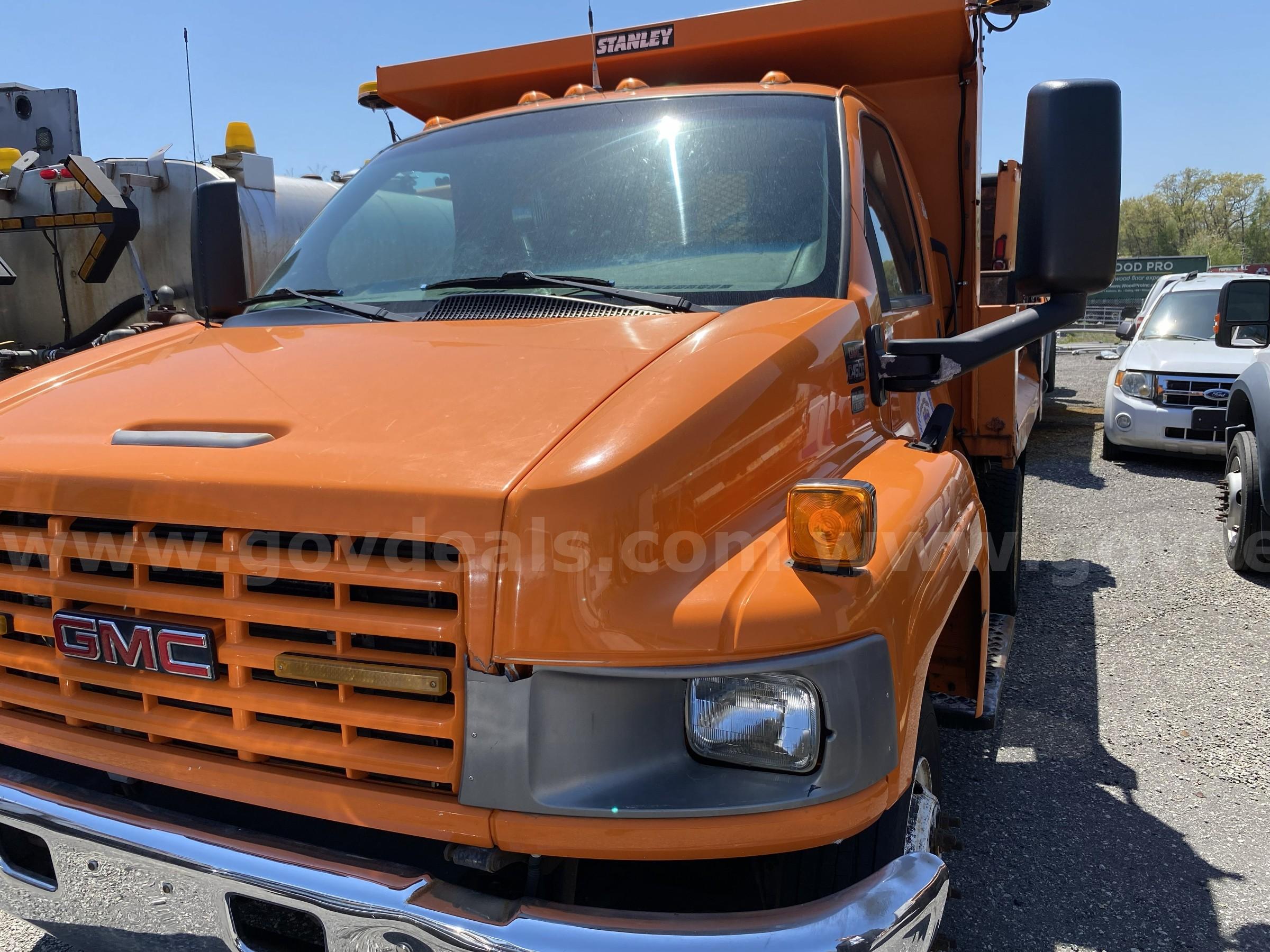 2003 GMC C4C042 GMC C4C042 Government Surplus Auction - Photo #4