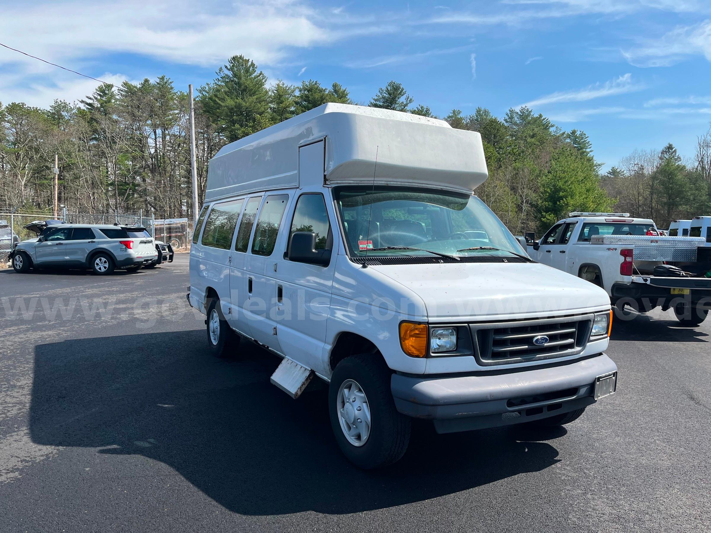 2006 Ford Econoline Ford Econoline Government Surplus Auction - Photo #2