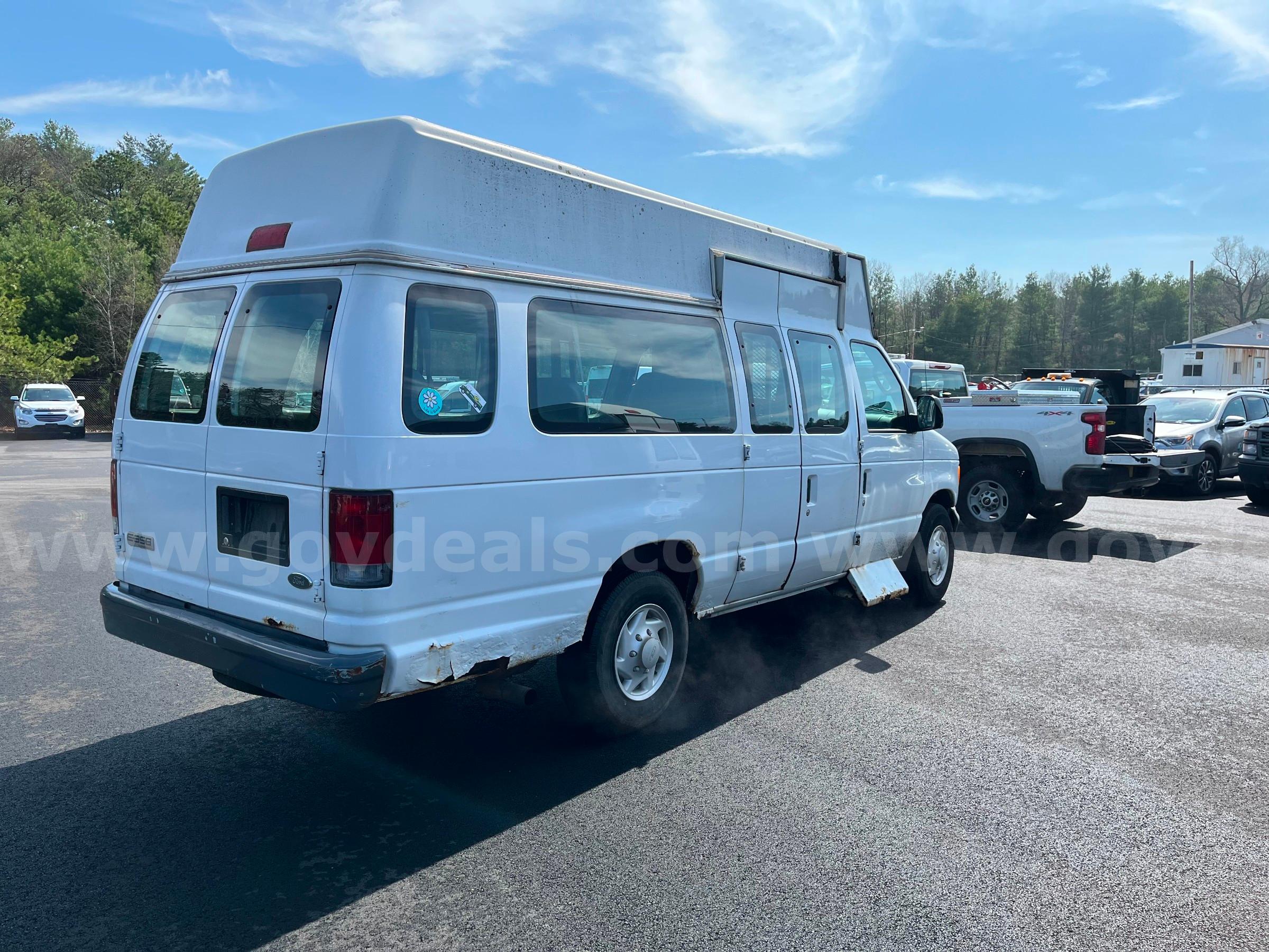 2007 Ford Econoline Ford Econoline Government Surplus Auction - Photo #3