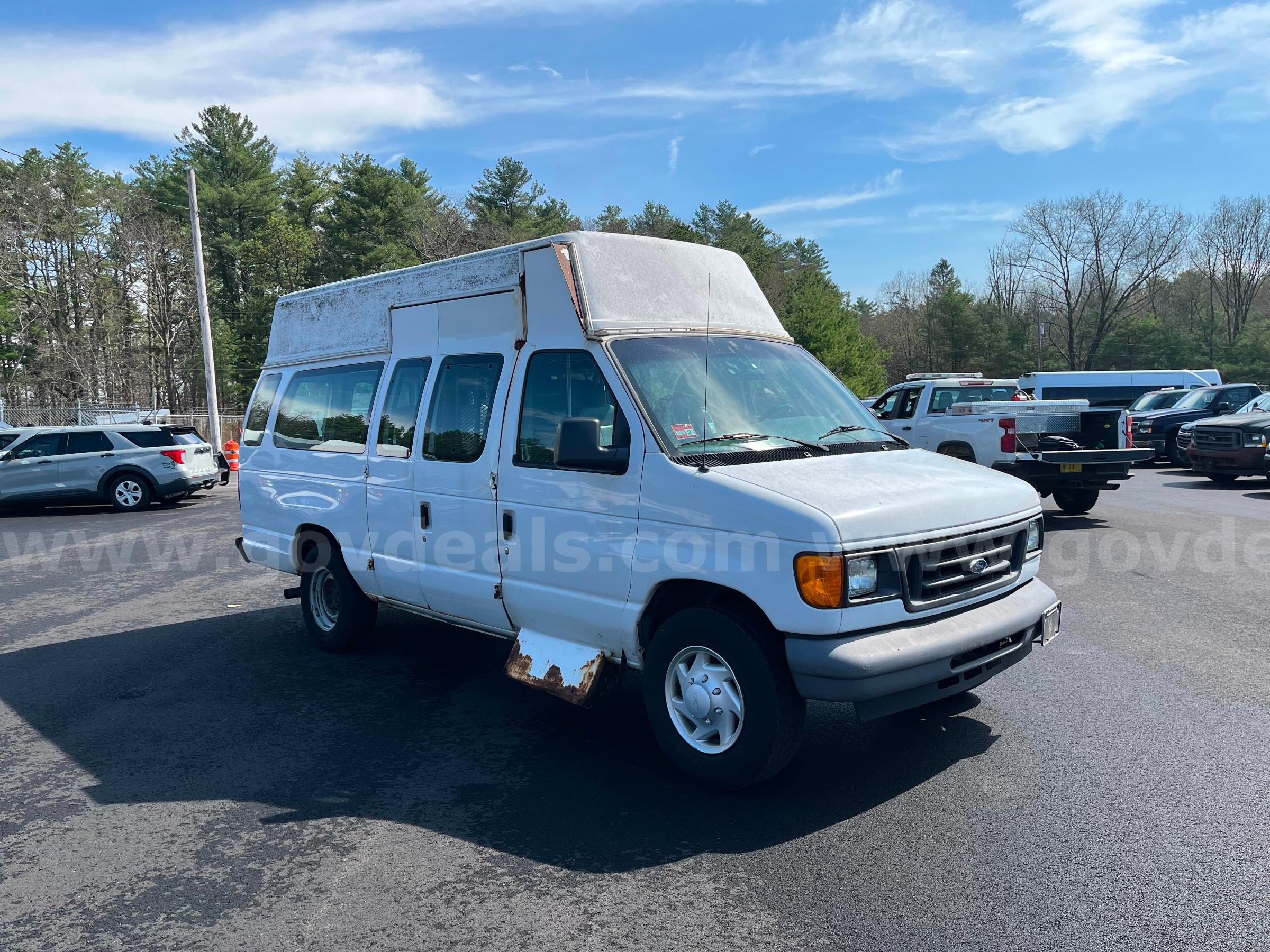 2007 Ford Econoline Ford Econoline Government Surplus Auction - Photo #2