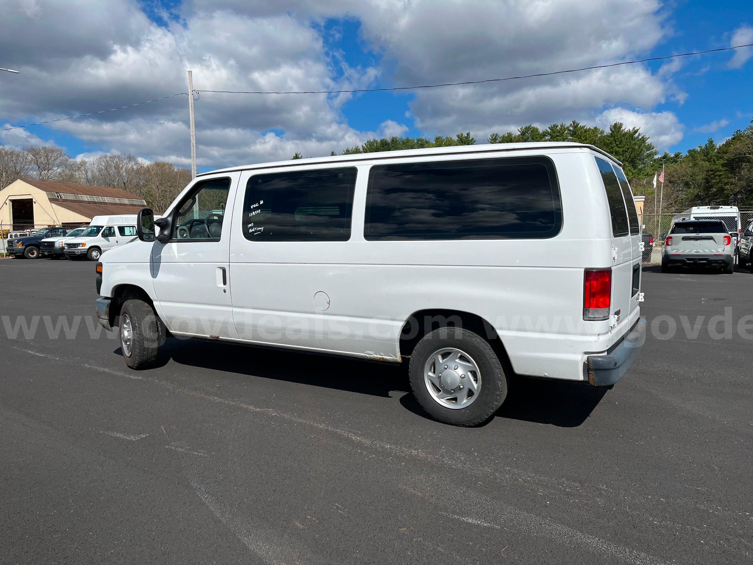 2013 Ford Econoline Ford Econoline Government Surplus Auction - Photo #4