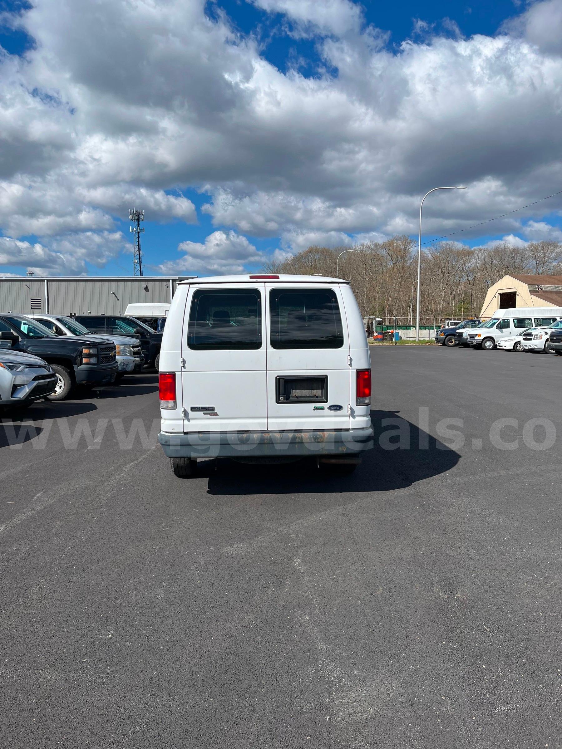 2013 Ford Econoline Ford Econoline Government Surplus Auction - Photo #5