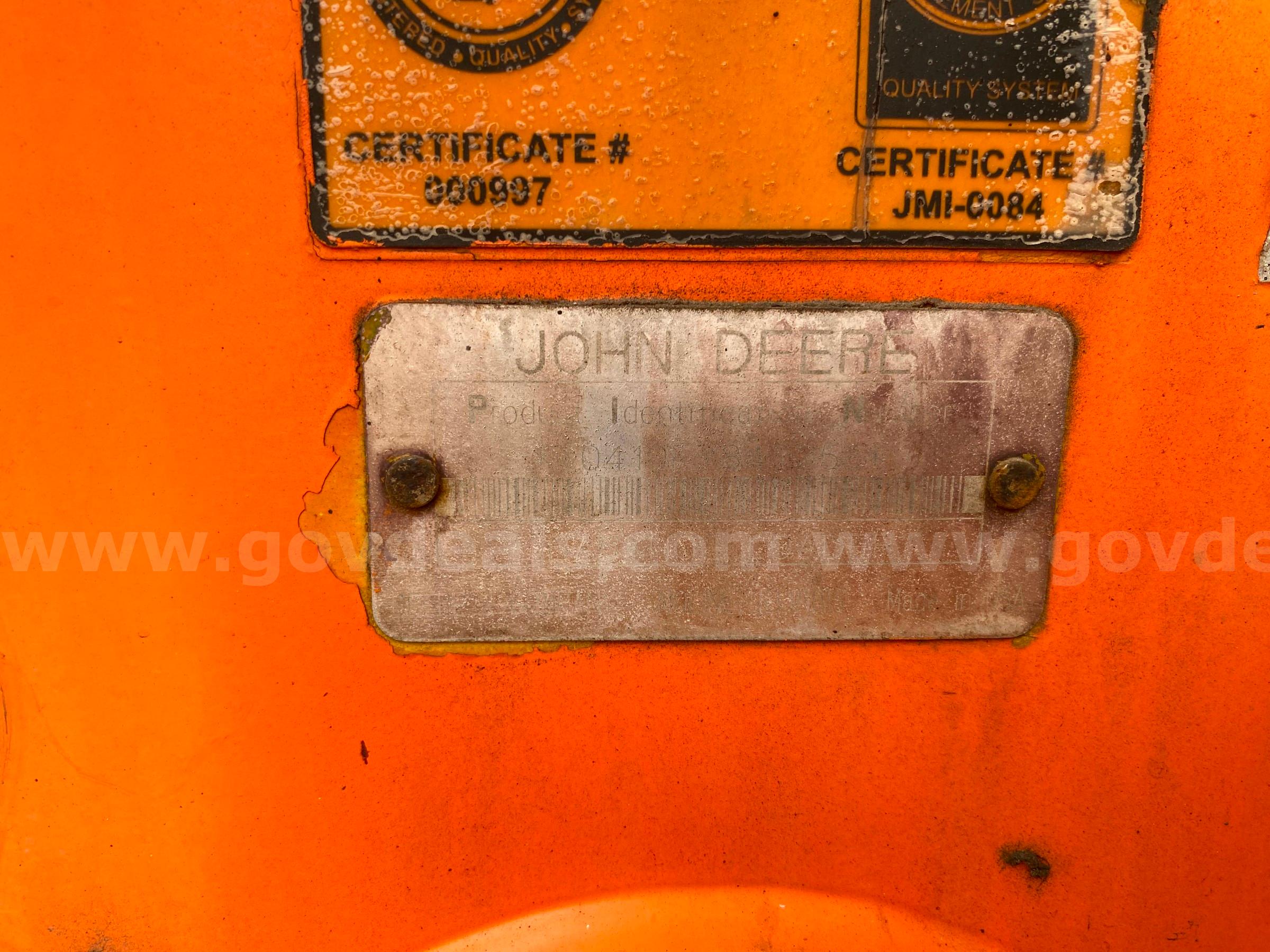 1998 John Deere backhoe loader 410E John Deere 410E Government Surplus Auction - Photo #6