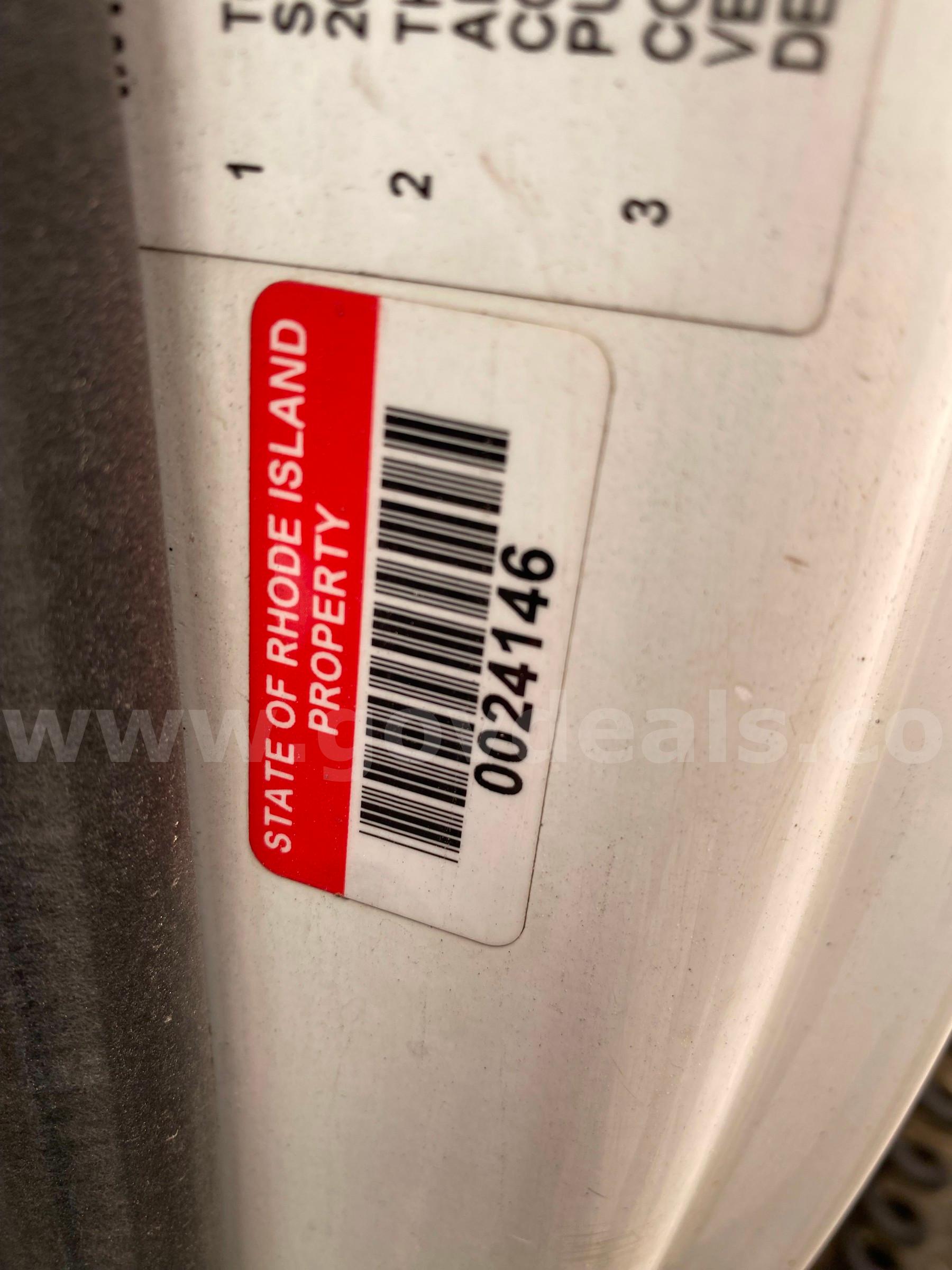 2007 International 4300 bucket truck International 4300 Government Surplus Auction - Photo #6
