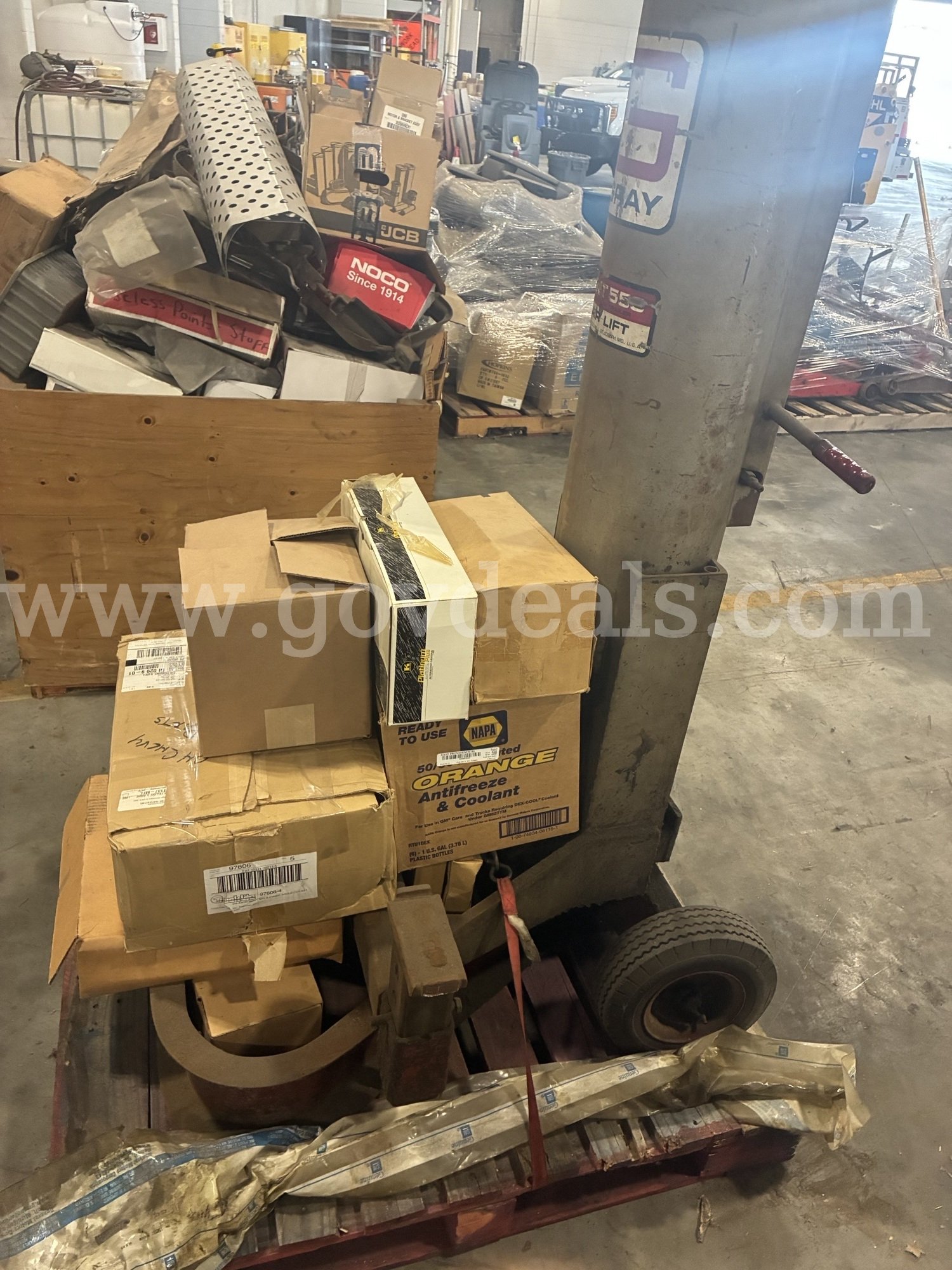 Pallet of a truck bumper jack and assorted truck parts   Government Surplus Auction - Photo #3
