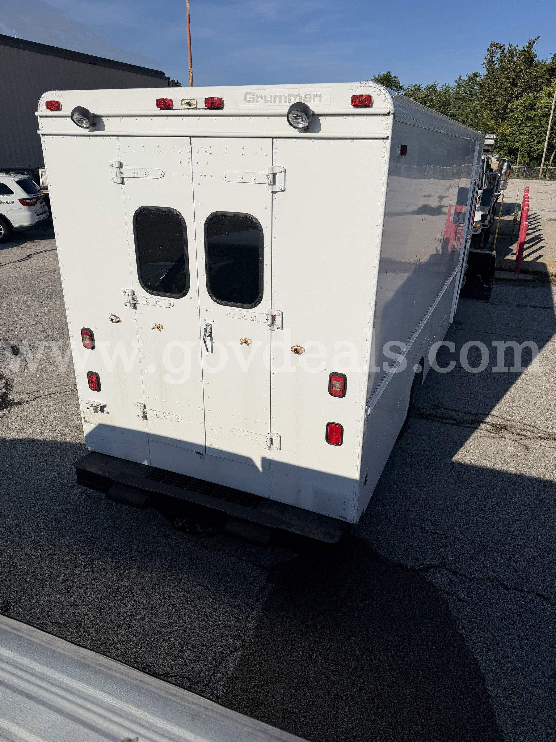 1996 Chevrolet P30 Chevrolet P30 Government Surplus Auction - Photo #3