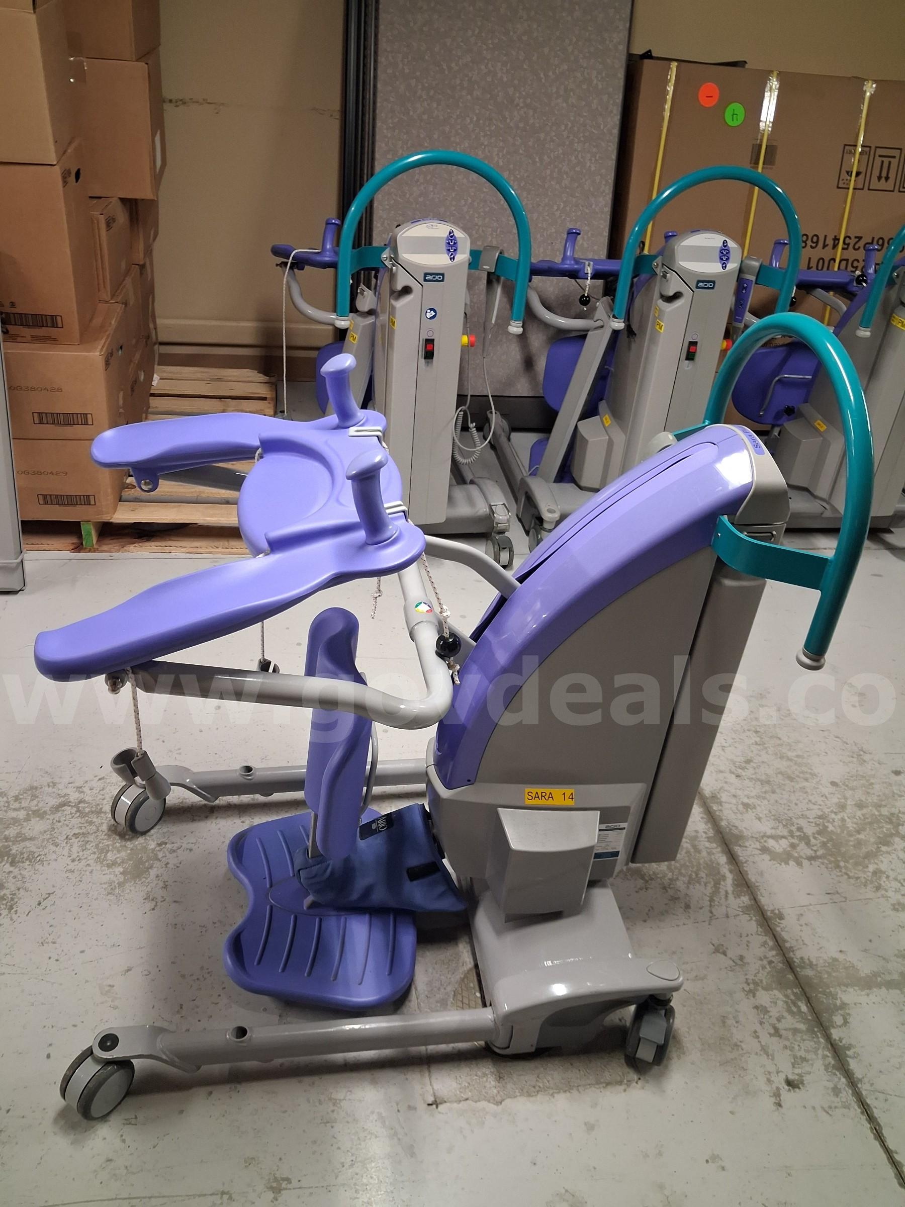 Arjo Sara Plus Lift - Operational Arjo Huntleigh HEP0001-US Government Surplus Auction - Photo #3