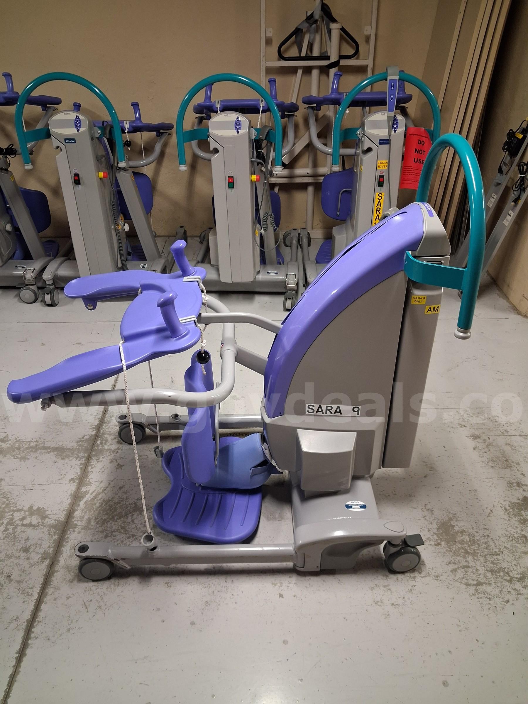 Arjo Sara Plus Lift - Operational Arjo Huntleigh HEP0001-US Government Surplus Auction - Photo #2