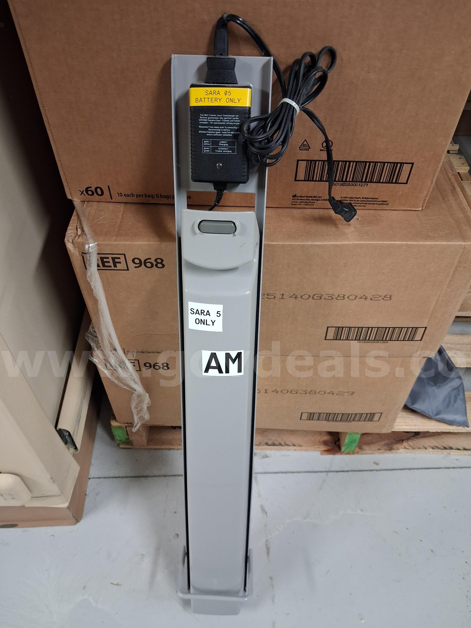Arjo Sara Plus Lift - Operational Arjo Huntleigh HEP0001-US Government Surplus Auction - Photo #5