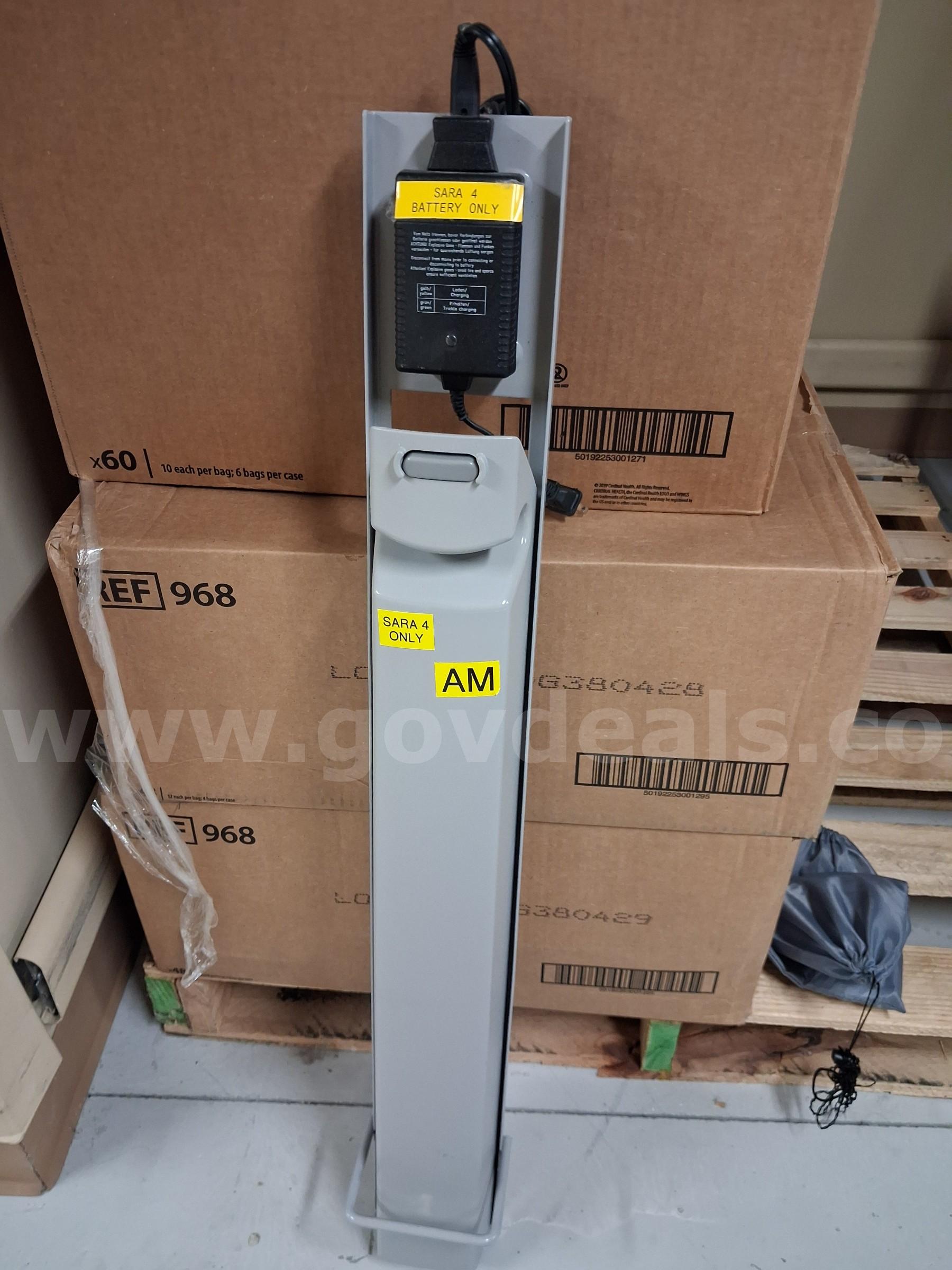 Arjo Sara Plus Lift - Operational Arjo Huntleigh HEP0001-US Government Surplus Auction - Photo #5