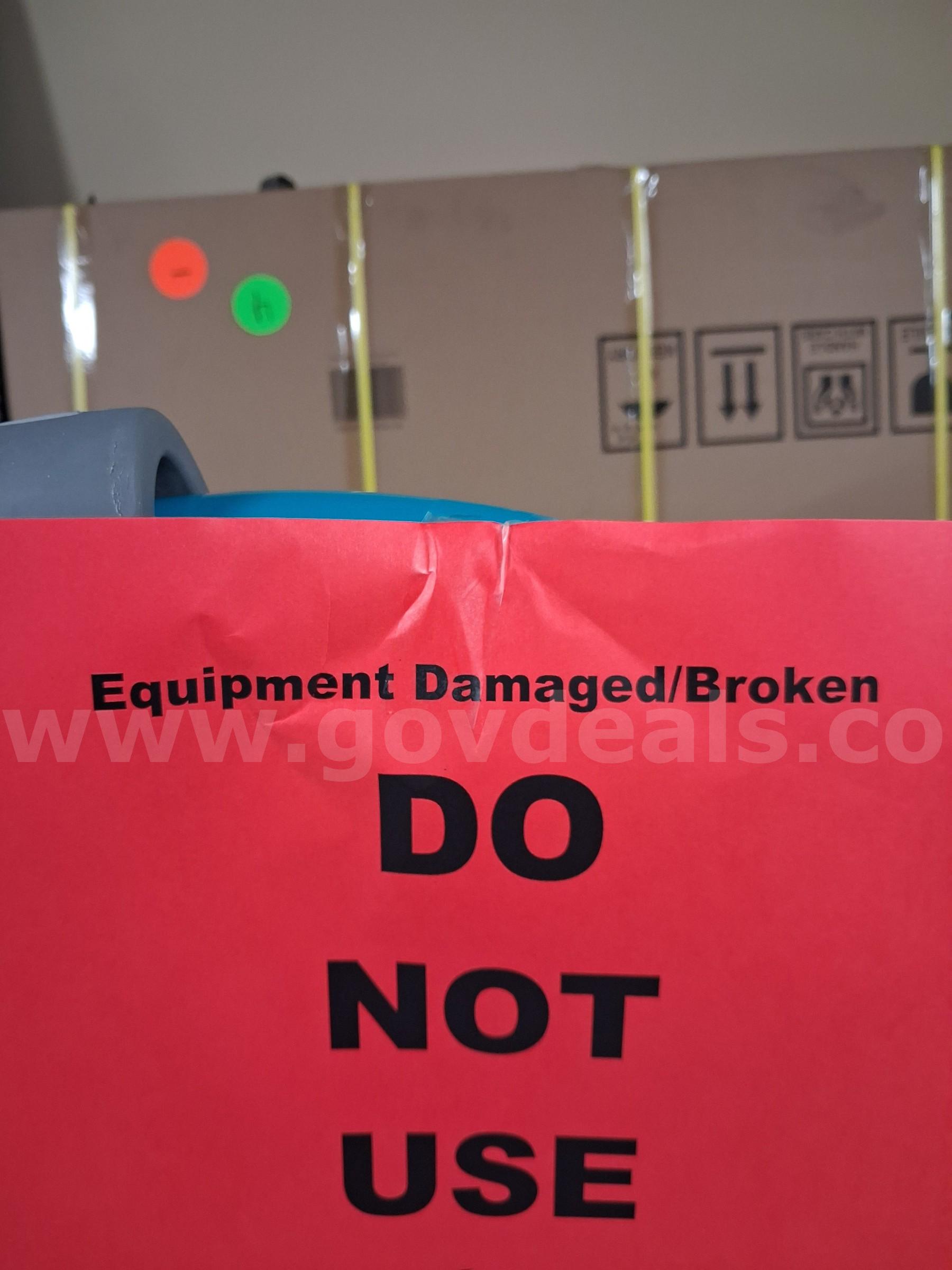 Arjo Sara Plus Lift -  Non-Operational Arjo Huntleigh HEP0001-US Government Surplus Auction - Photo #6