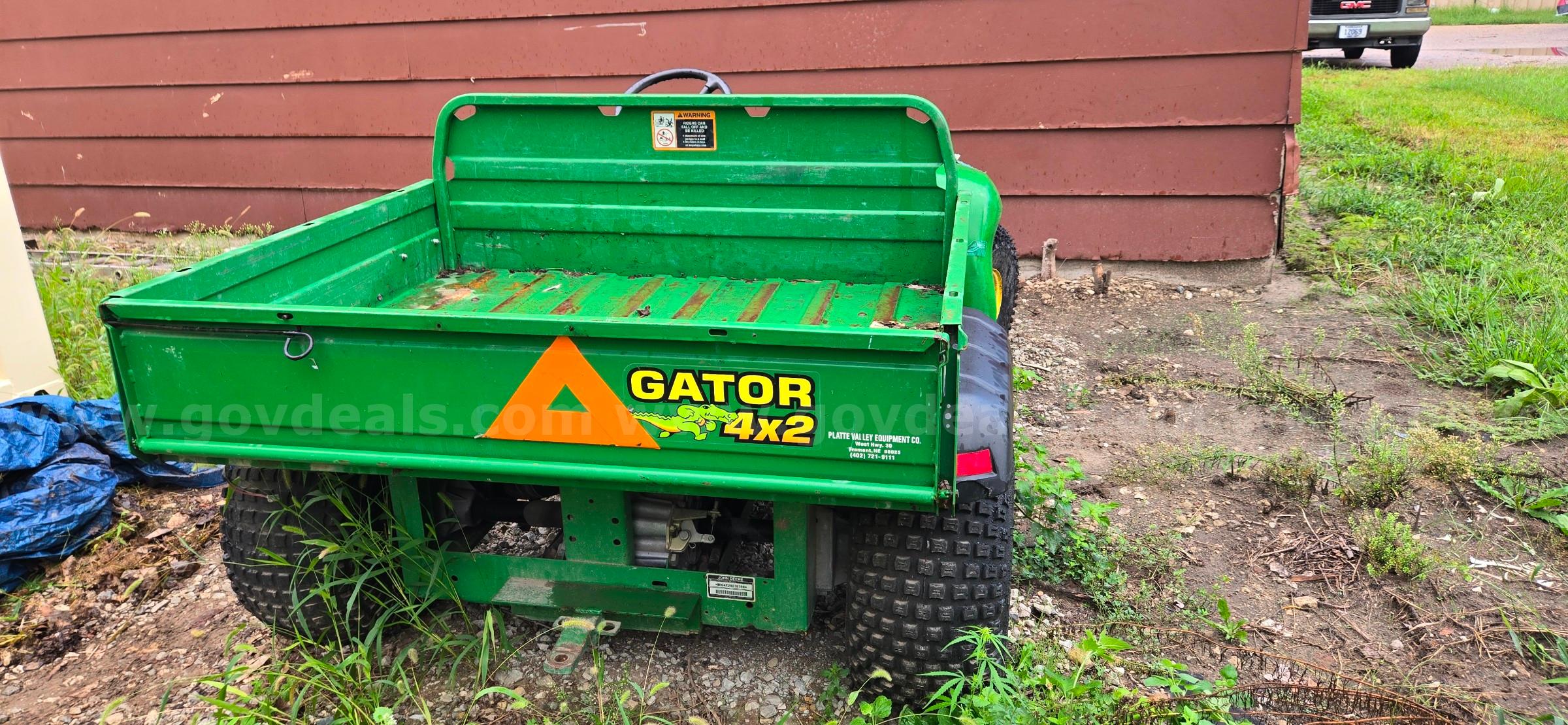 2003 John Deere Gator John Deere Gator 4x2 Government Surplus Auction - Photo #3