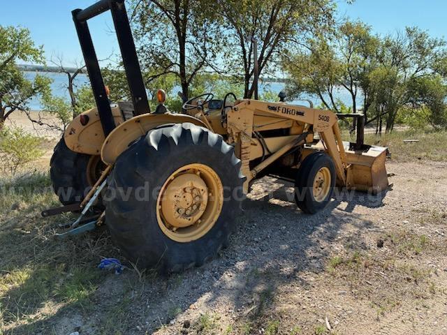 Ford Tractor Ford  Government Surplus Auction - Photo #4