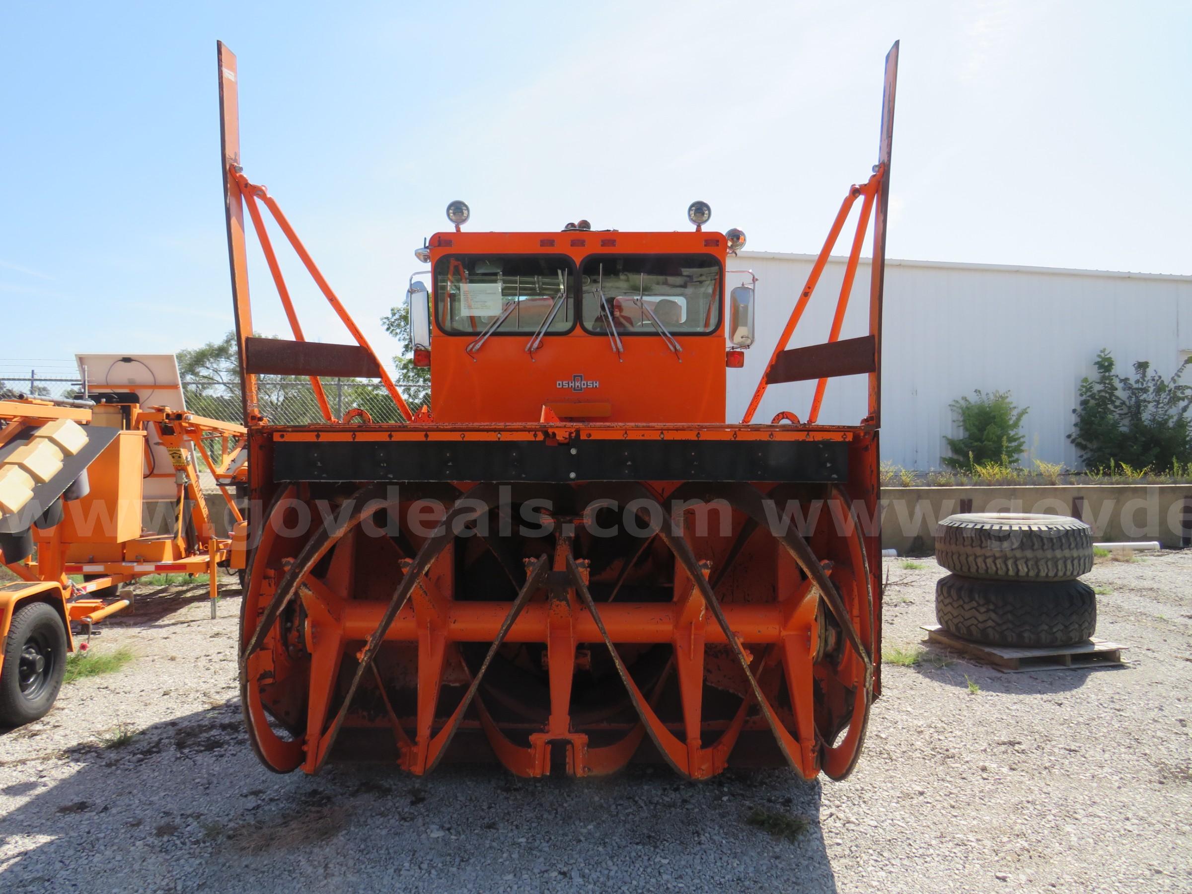 1985 Oshkosh H Oshkosh H Government Surplus Auction - Photo #2