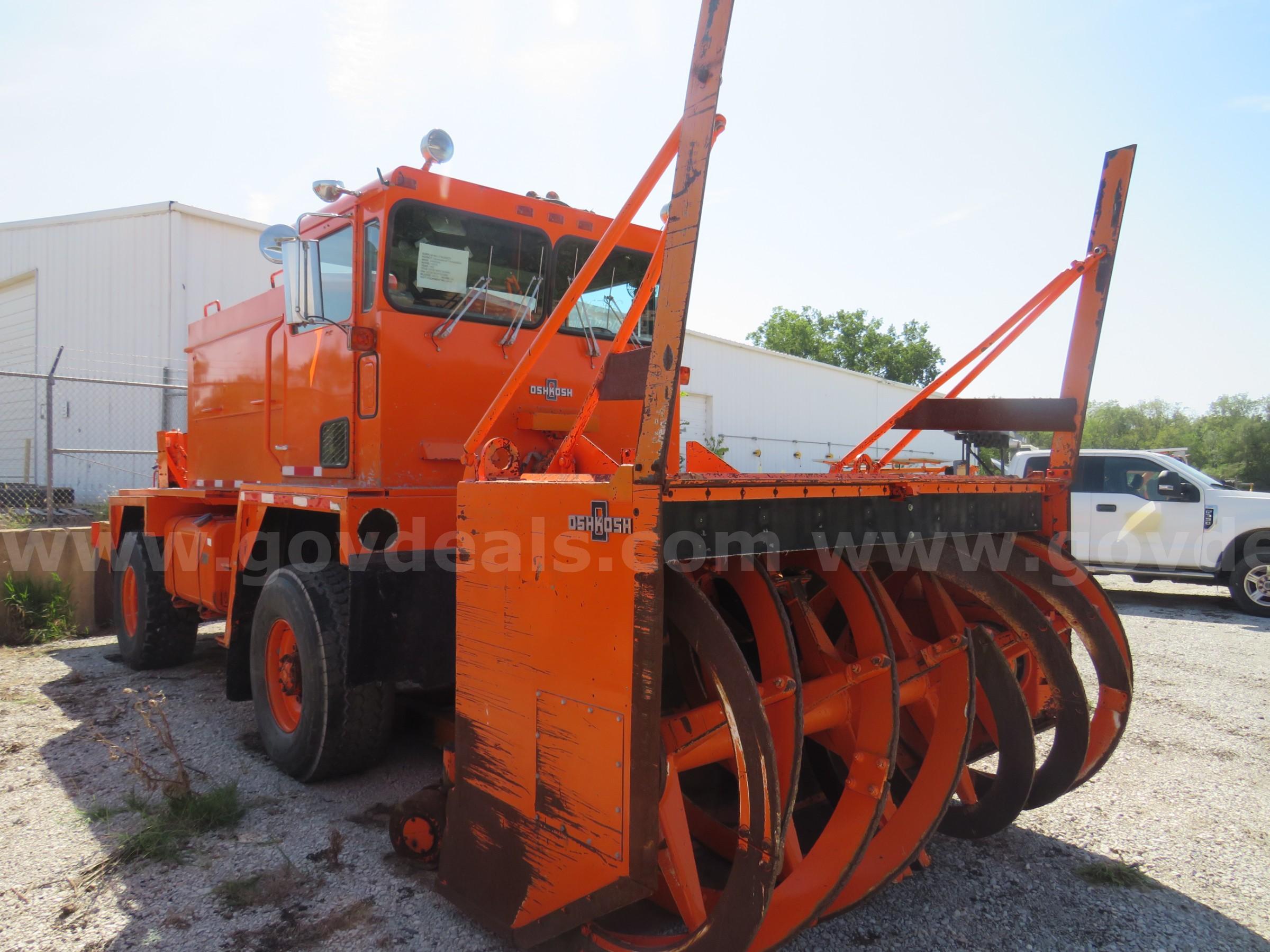 1985 Oshkosh H Oshkosh H Government Surplus Auction - Photo #4