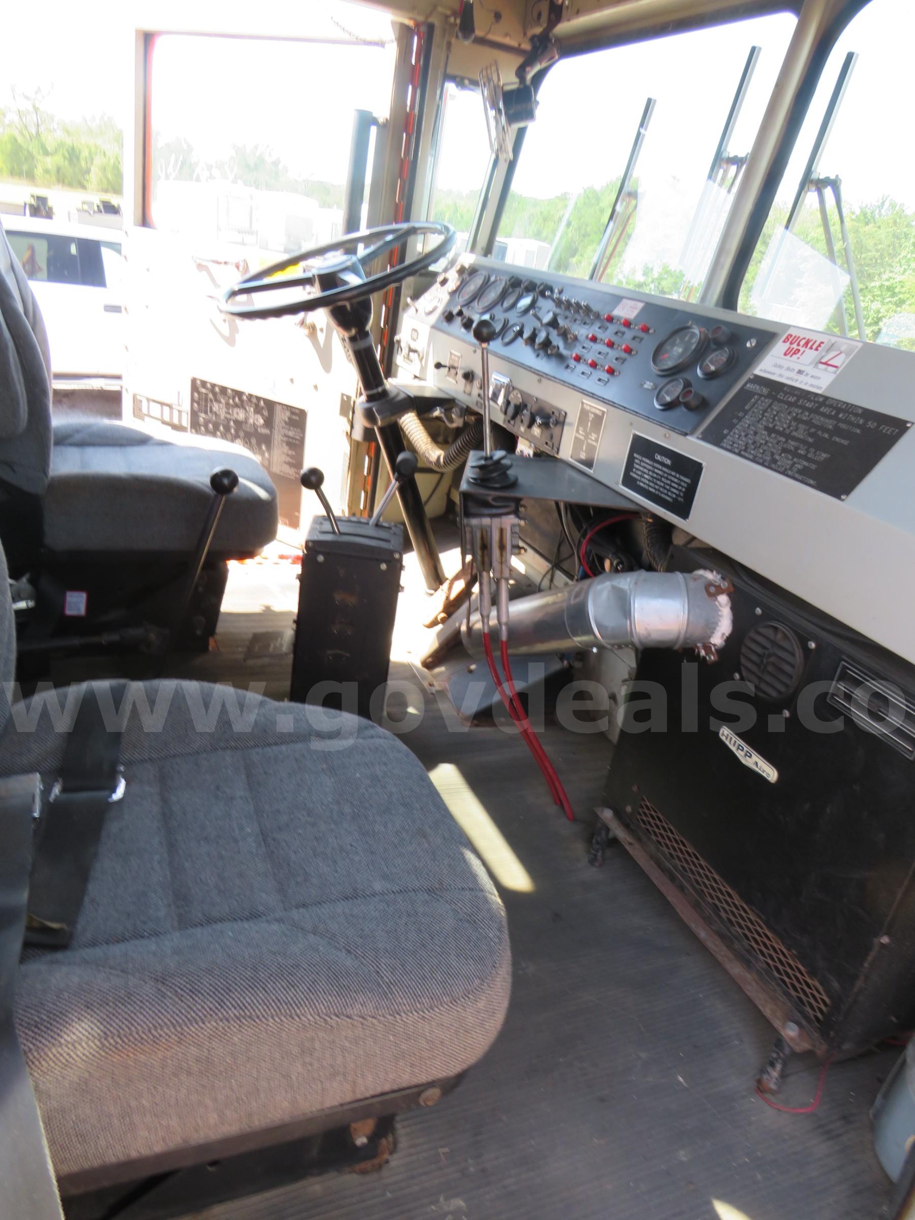 1985 Oshkosh H Oshkosh H Government Surplus Auction - Photo #6