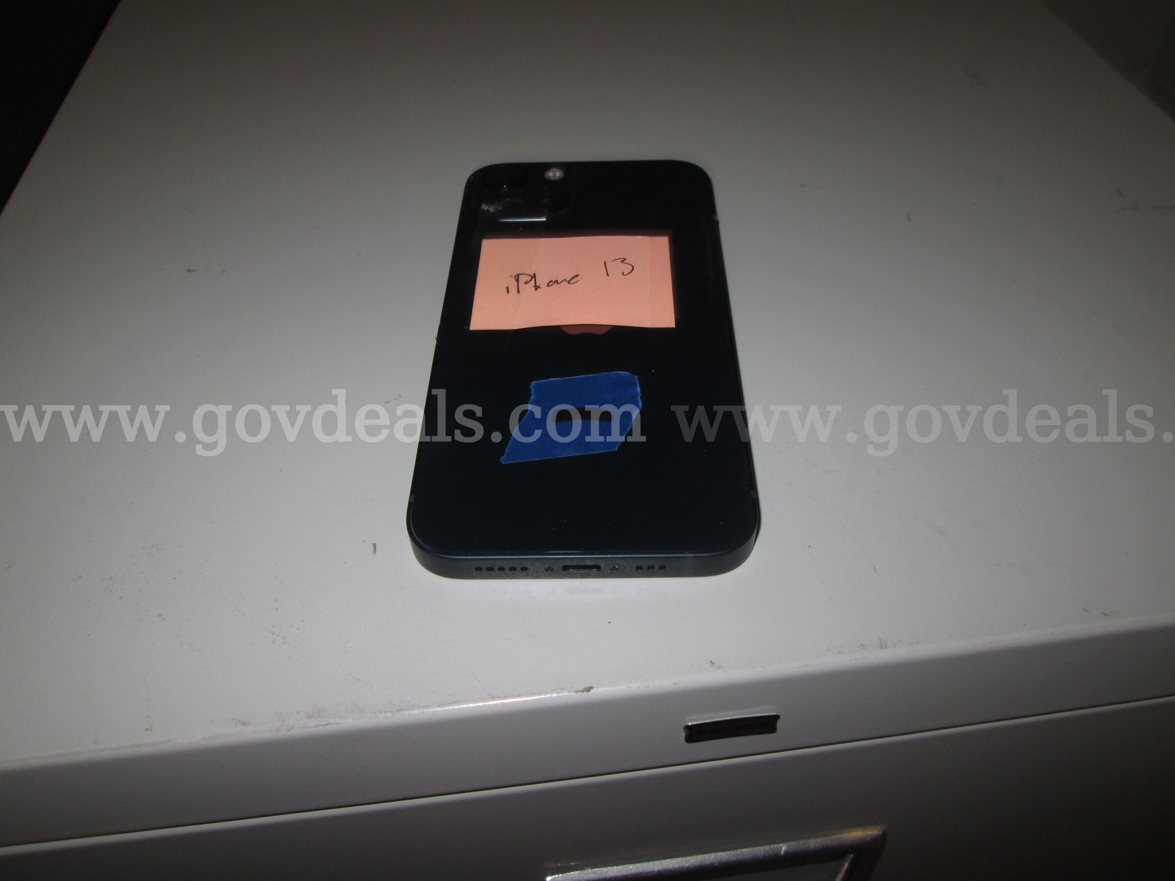 A lot of one I phone 13s Apple I phone 13 Government Surplus Auction - Photo #2